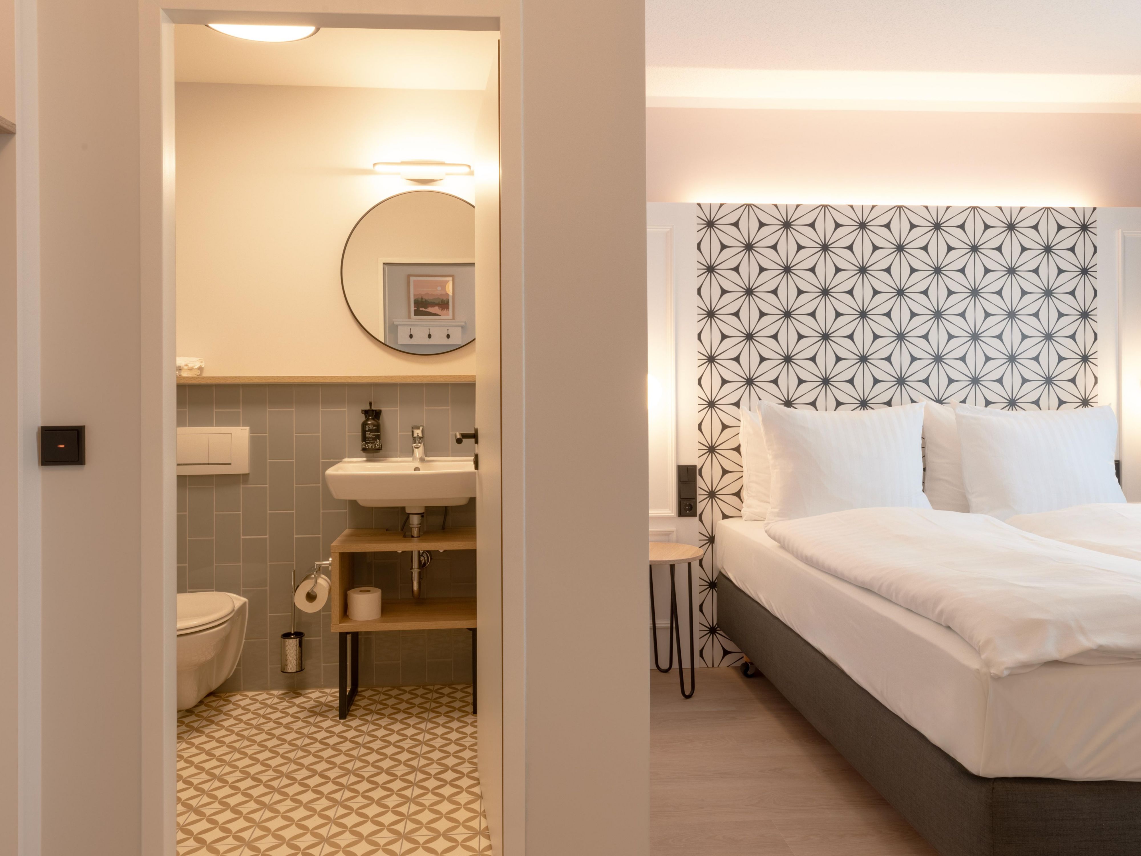 Stay in our modern standard rooms in the heart of Mannheim