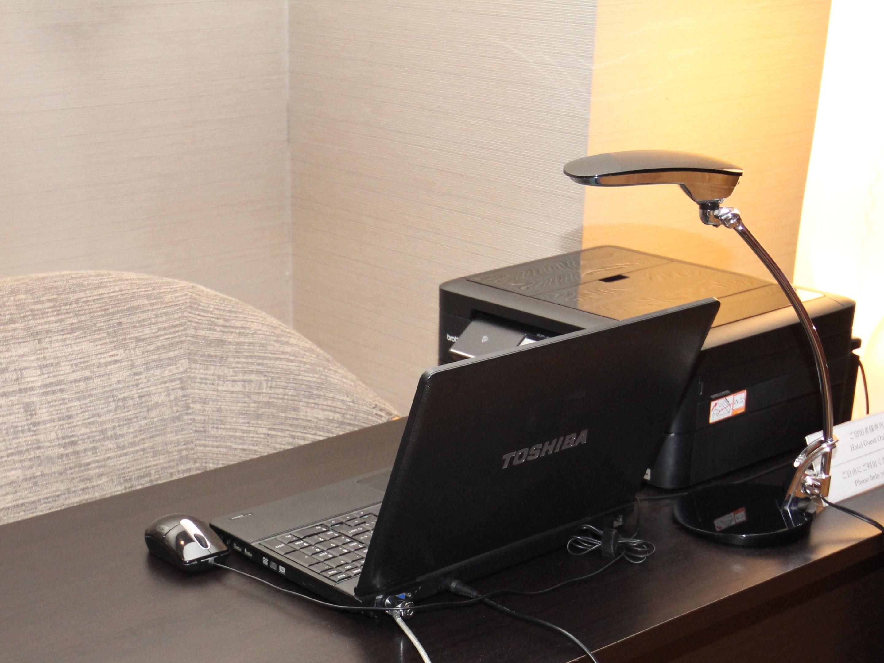 PC and printer installed in the lobby that guests can use for free