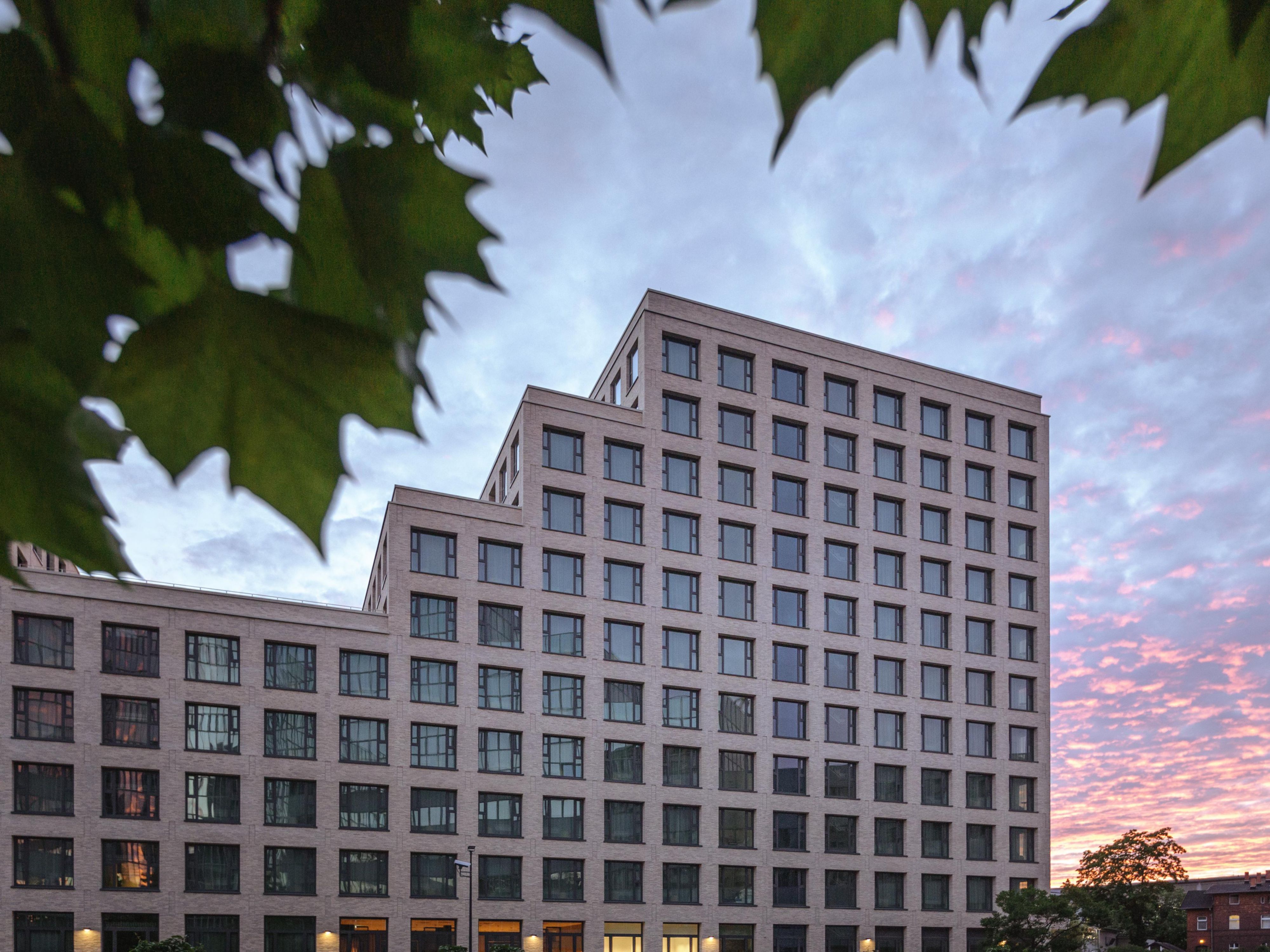 Ideal spot between Südkreuz and Schöneberg station, near highway