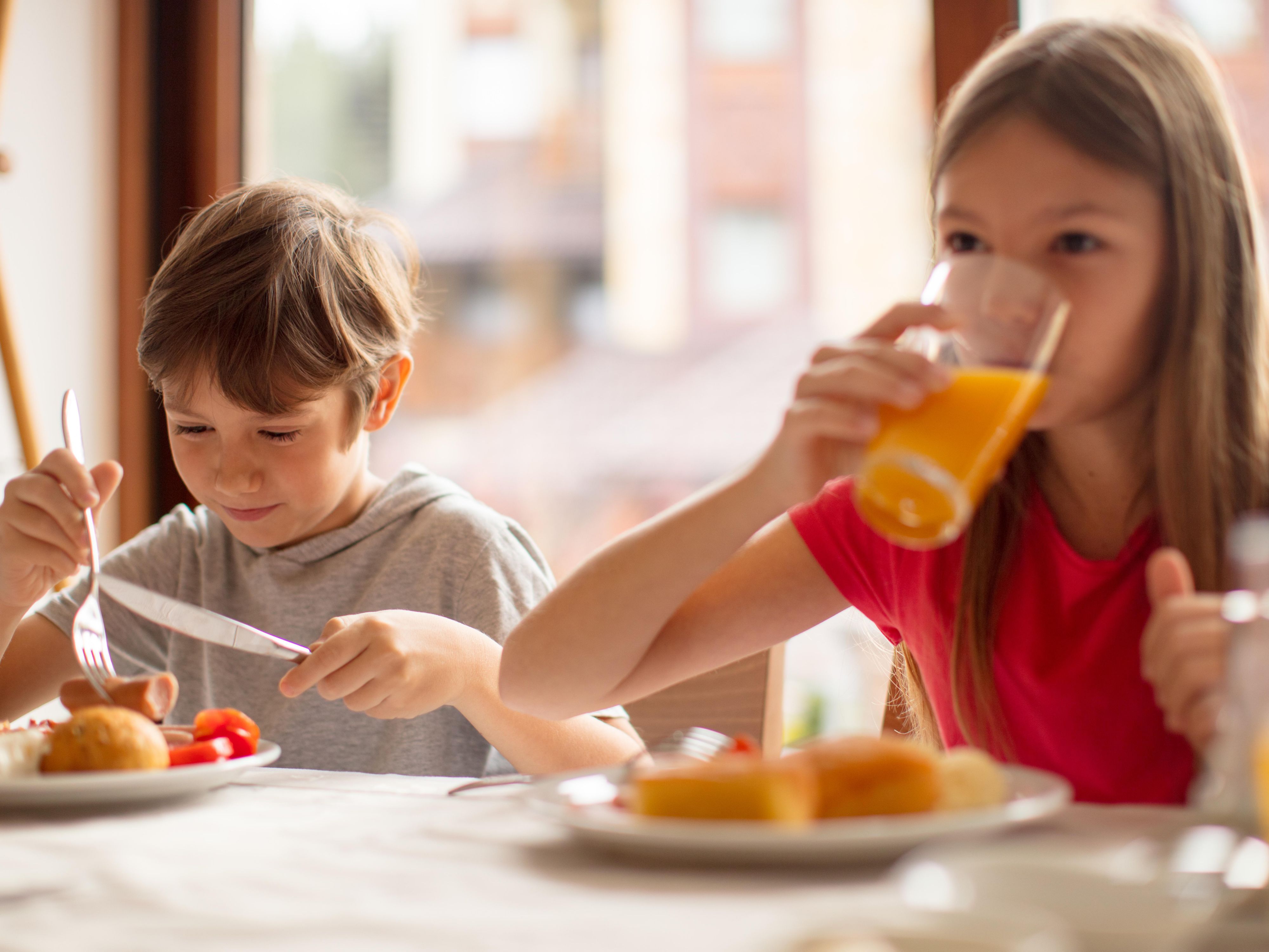 Travelling with kids? Enjoy a complimentary breakfast for up to two children (12 and under) when accompanied by an adult paying full price or staying on a breakfast-inclusive rate. Start the day with a delicious breakfast buffet and make family memories at no extra cost!