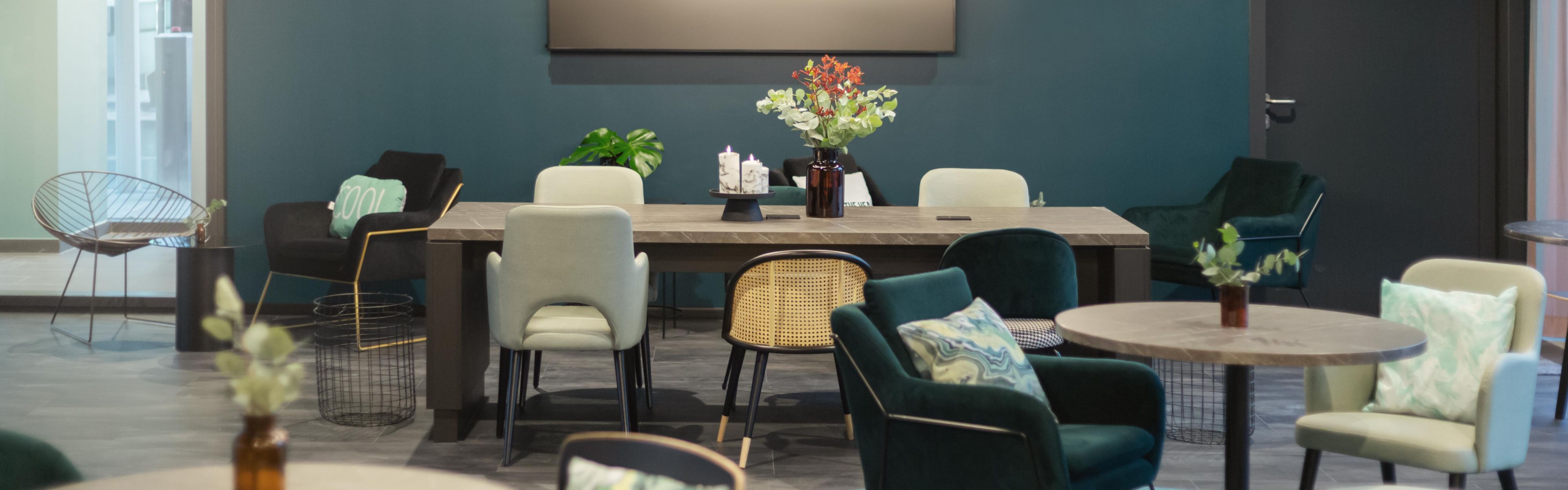 Holiday Inn - the niu, Cure Erlangen Hotel Lobby with free WiFi.