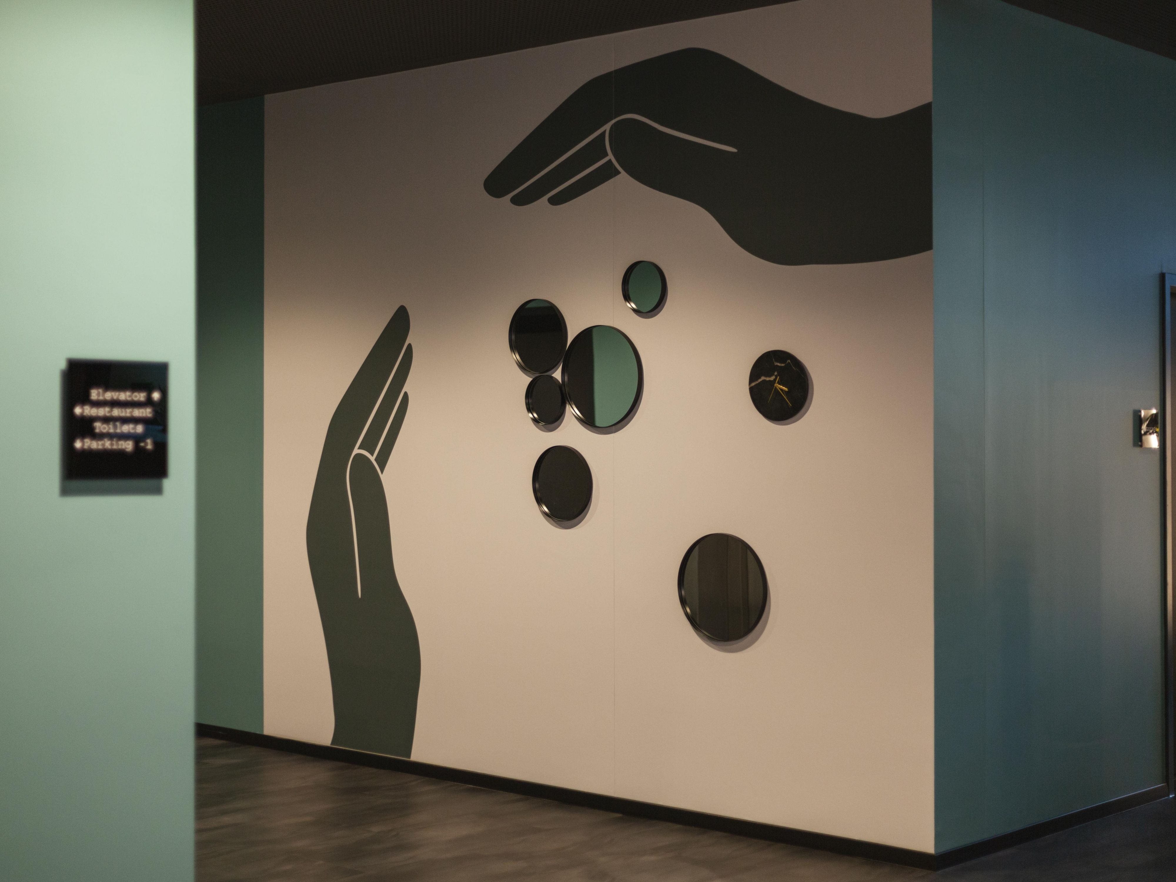 Just a 10-minute walk from our hotel, a new, lively neighbourhood is being created. With modern office infrastructure, spacious green areas, restaurants, shopping facilities and services, the Siemens Campus Erlangen offers an attractive place to work and relax. It puts people's needs at the centre and inspires with a variety of art projects.