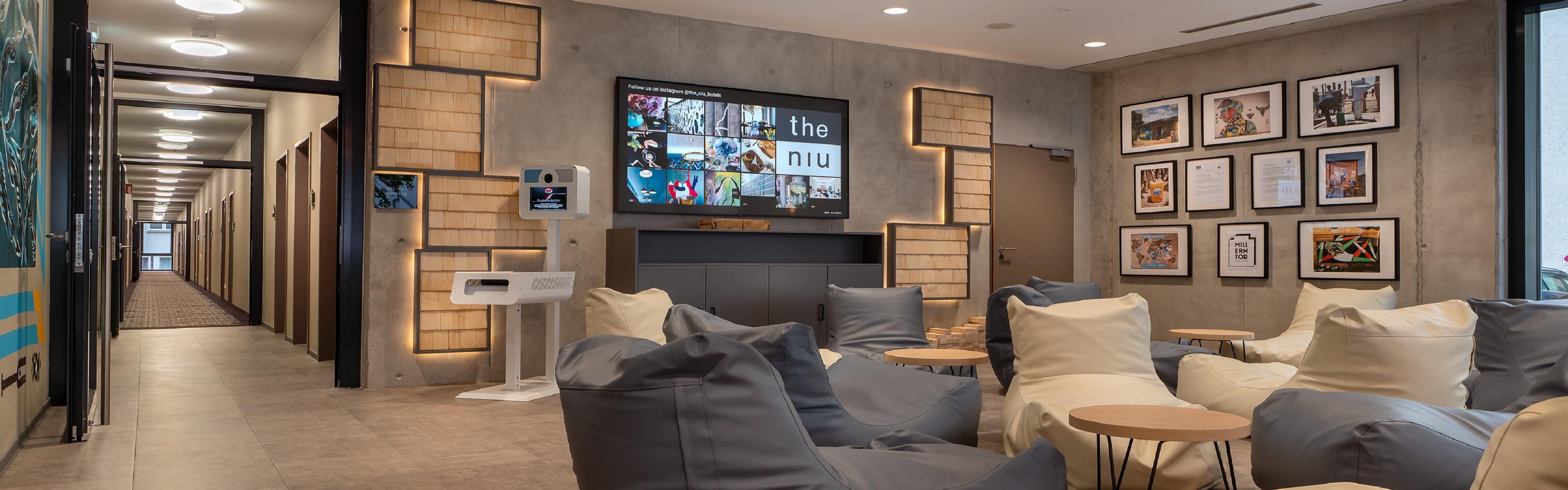 Holiday Inn - the niu, Timber Esslingen Hotel Lobby