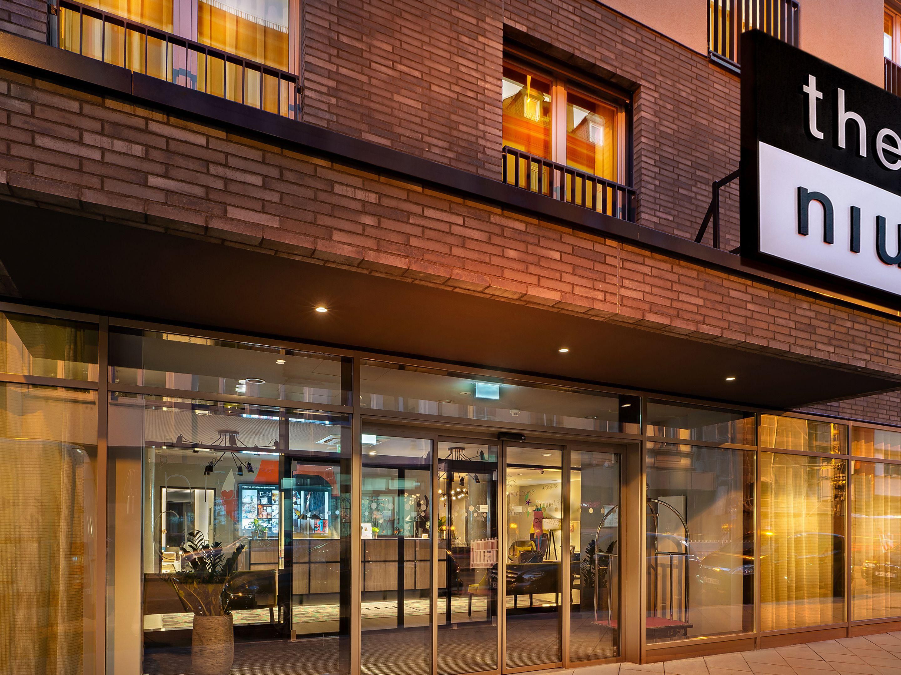 Our free bicycle racks in the courtyard provide a secure and central place to park your bike. Explore Frankfurt's many excellent bike paths with ease. While the racks are not covered, they offer a protected and convenient option for your bicycles. Perfect for active guests!