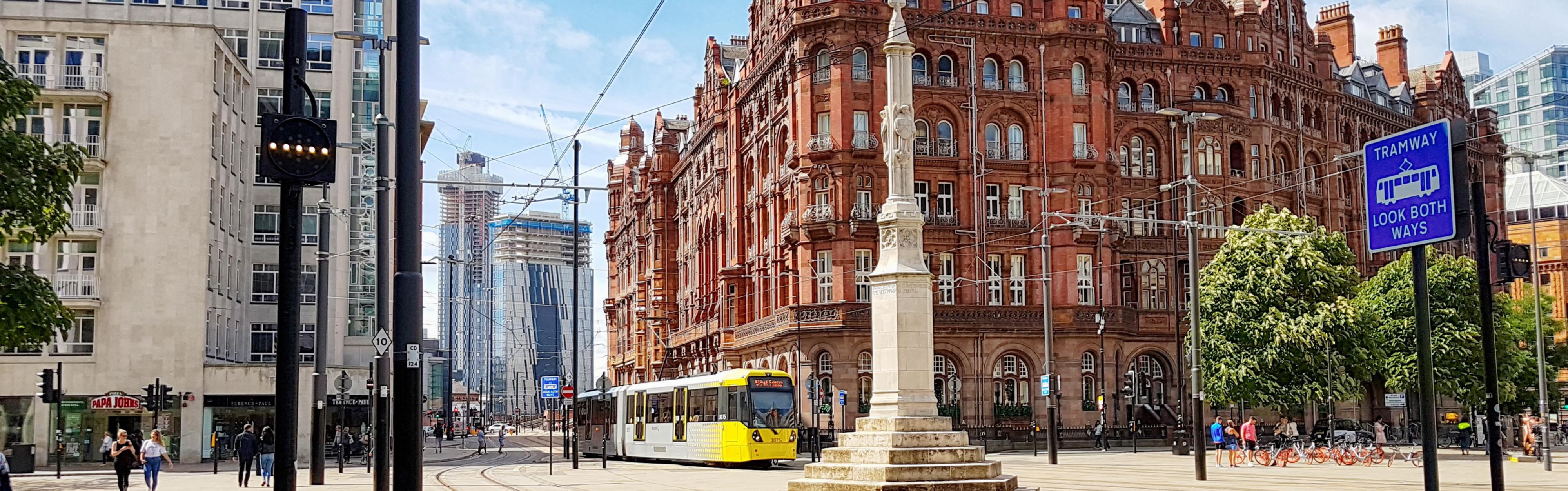 Explore buzzing Manchester, rest easy at the niu, Loom