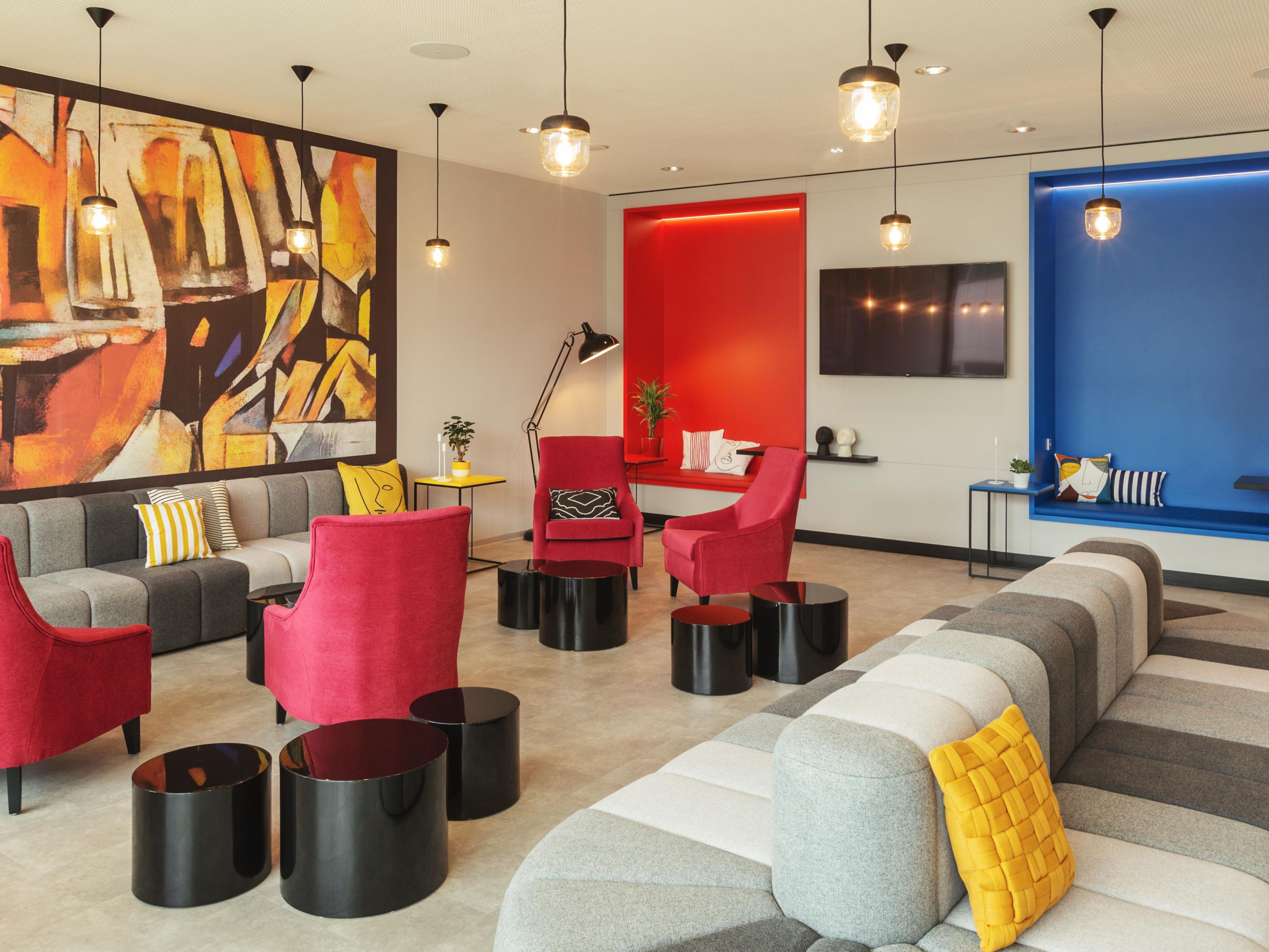 Holiday Inn – the niu, Form Stuttgart Feuerbach Hotel Lobby