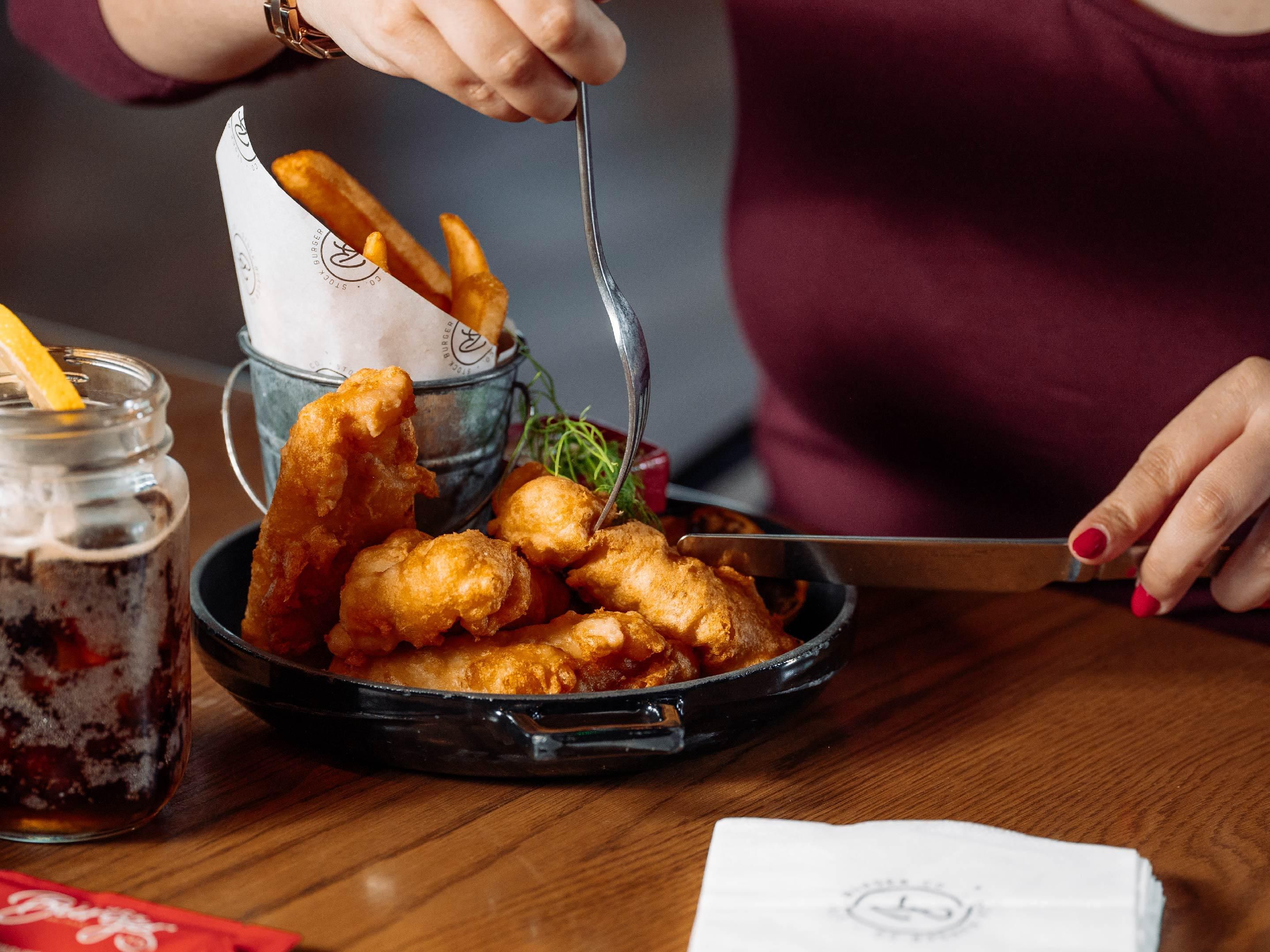 Make your next corporate event a success with our perfect venue. Impress your colleagues and clients with the stunning event spaces. From small meetings to large conferences, Holiday Inn® Abu Dhabi can accommodate your needs. Let us help you plan and execute a successful corporate event.