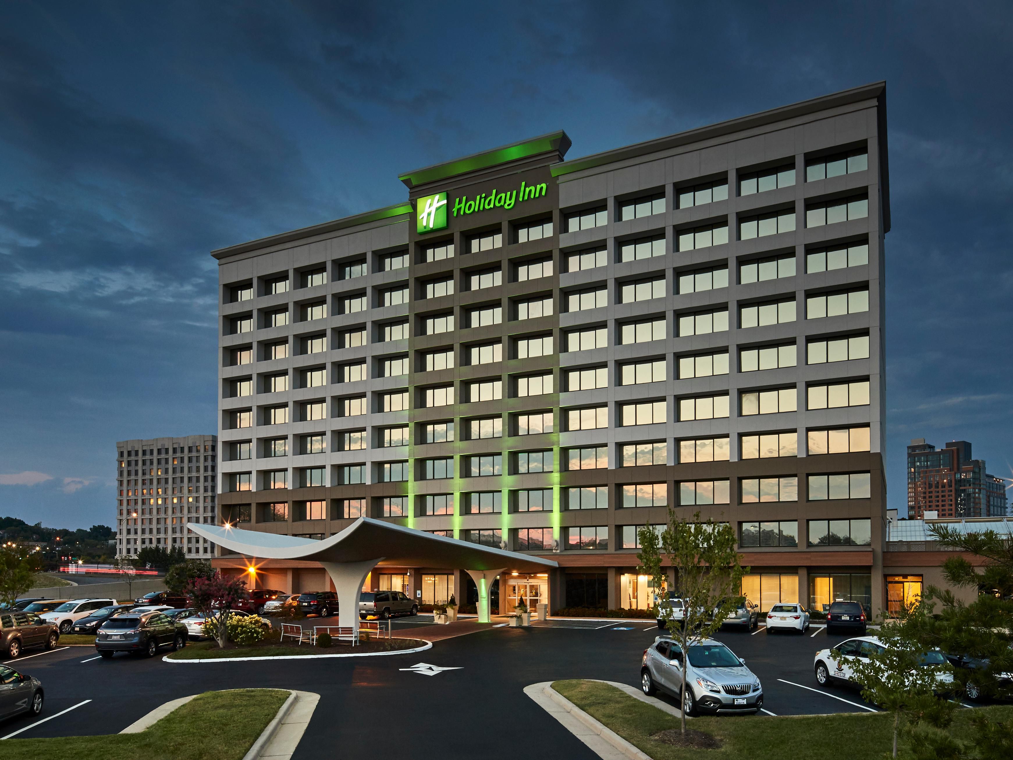 Hotel Exterior, Complimentary Parking