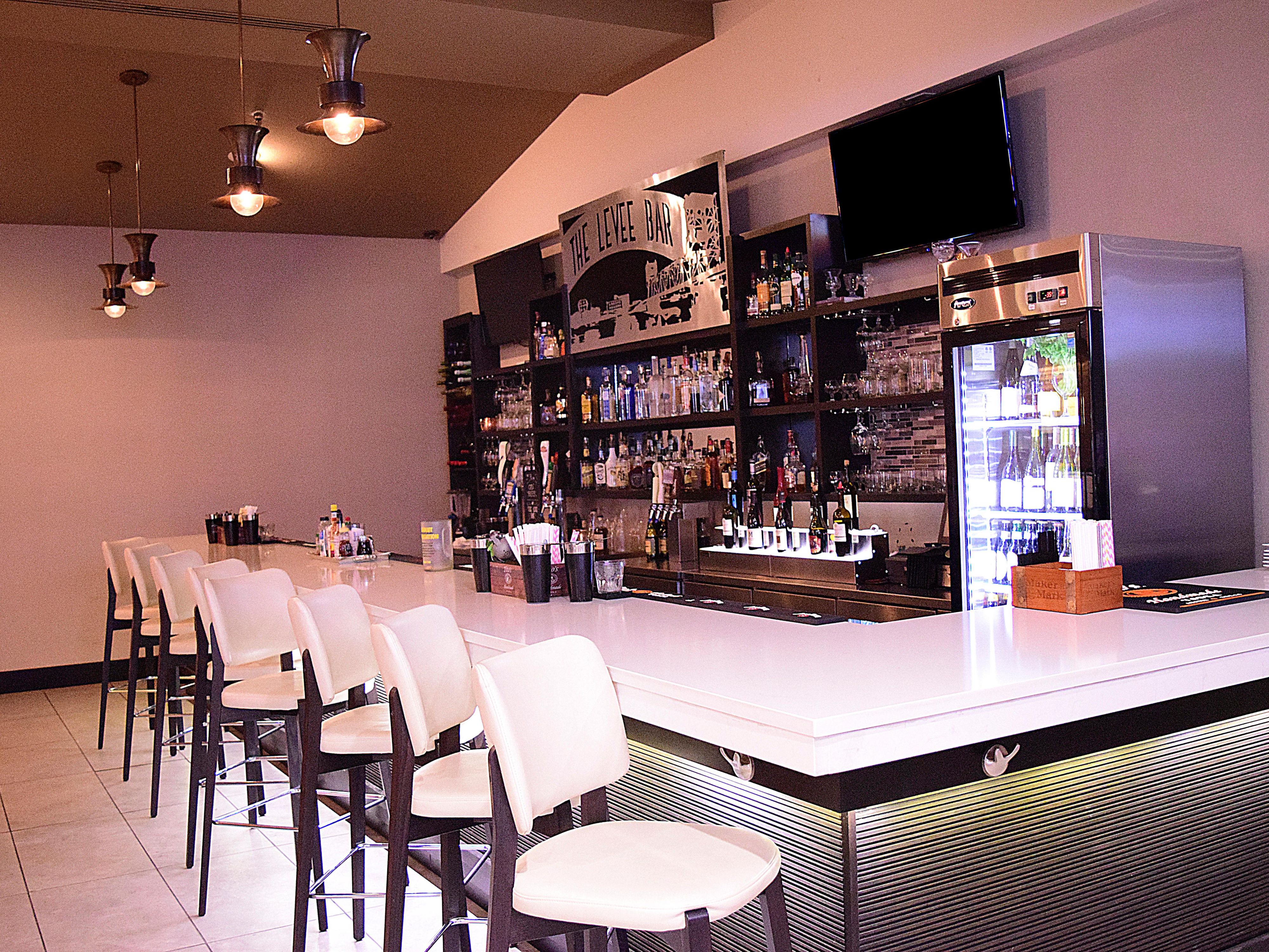 Crossroads Tavern   
Food and Fare for the weary traveler. Meet at the Crossroads Tavern for where tastes from North and South Louisiana meet.