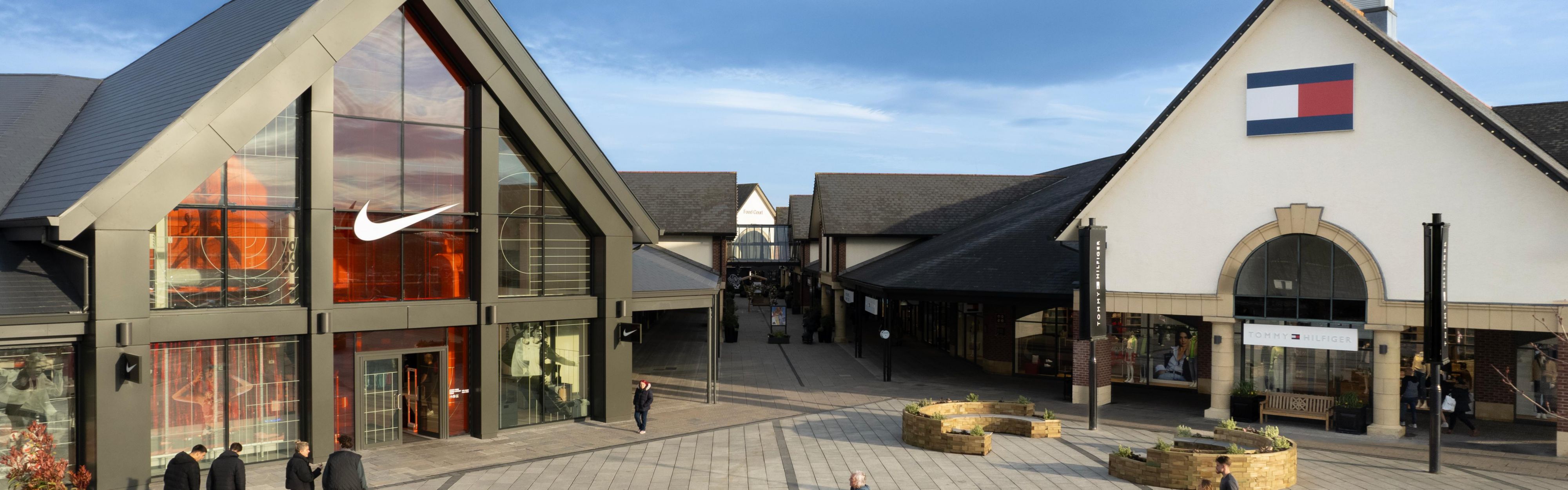 Located close to McArthur Glenn Designer Shopping Outlet