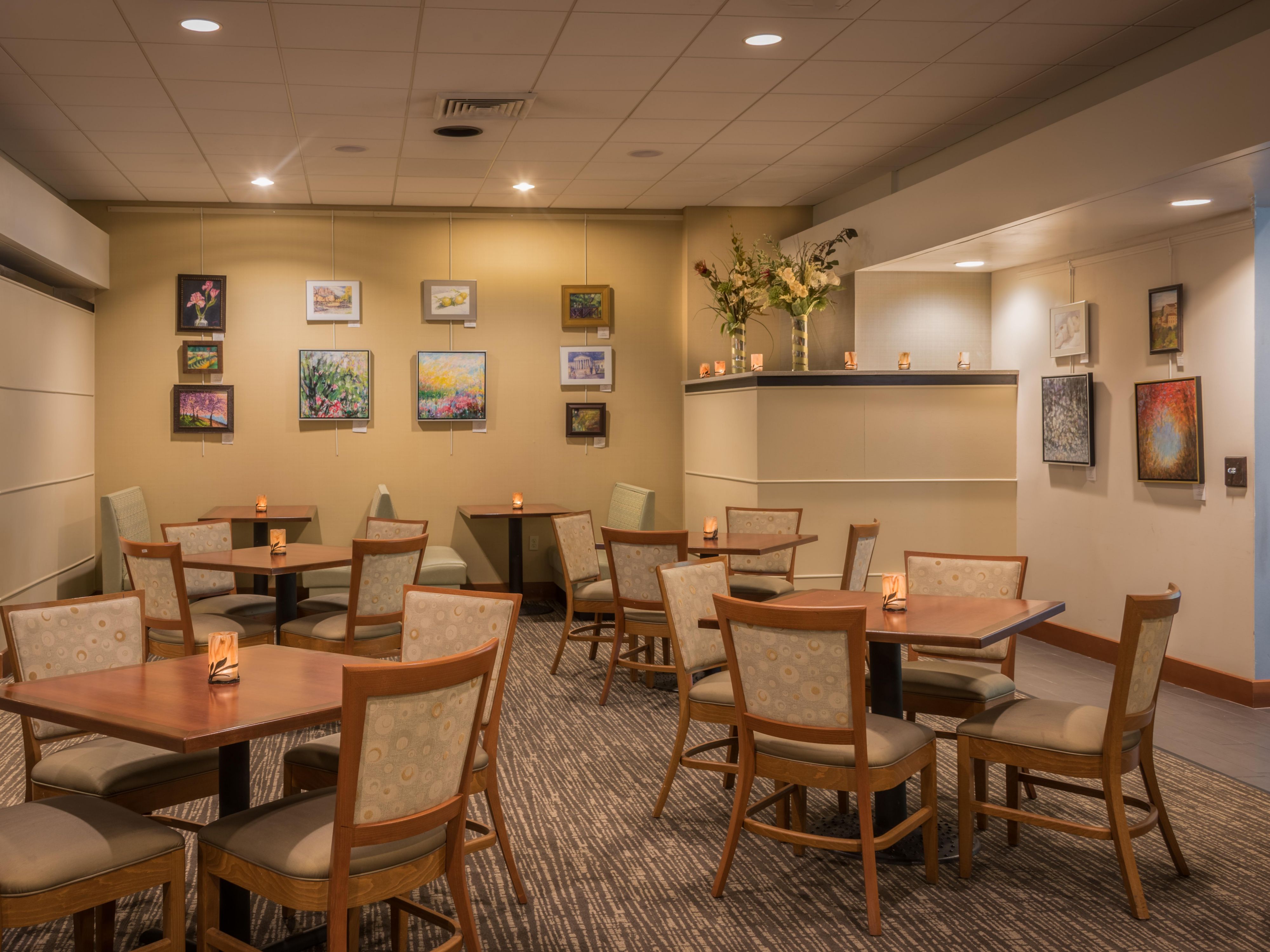 Start your day with a delicious breakfast or unwind with a cozy dinner at Silver Leaf Restaurant, where American cuisine is crafted from fresh ingredients and house-made sauces. Savor regional comfort dishes, perfectly paired with wine, beer, and cocktails. Plus, kids 11 and under eat free! 
