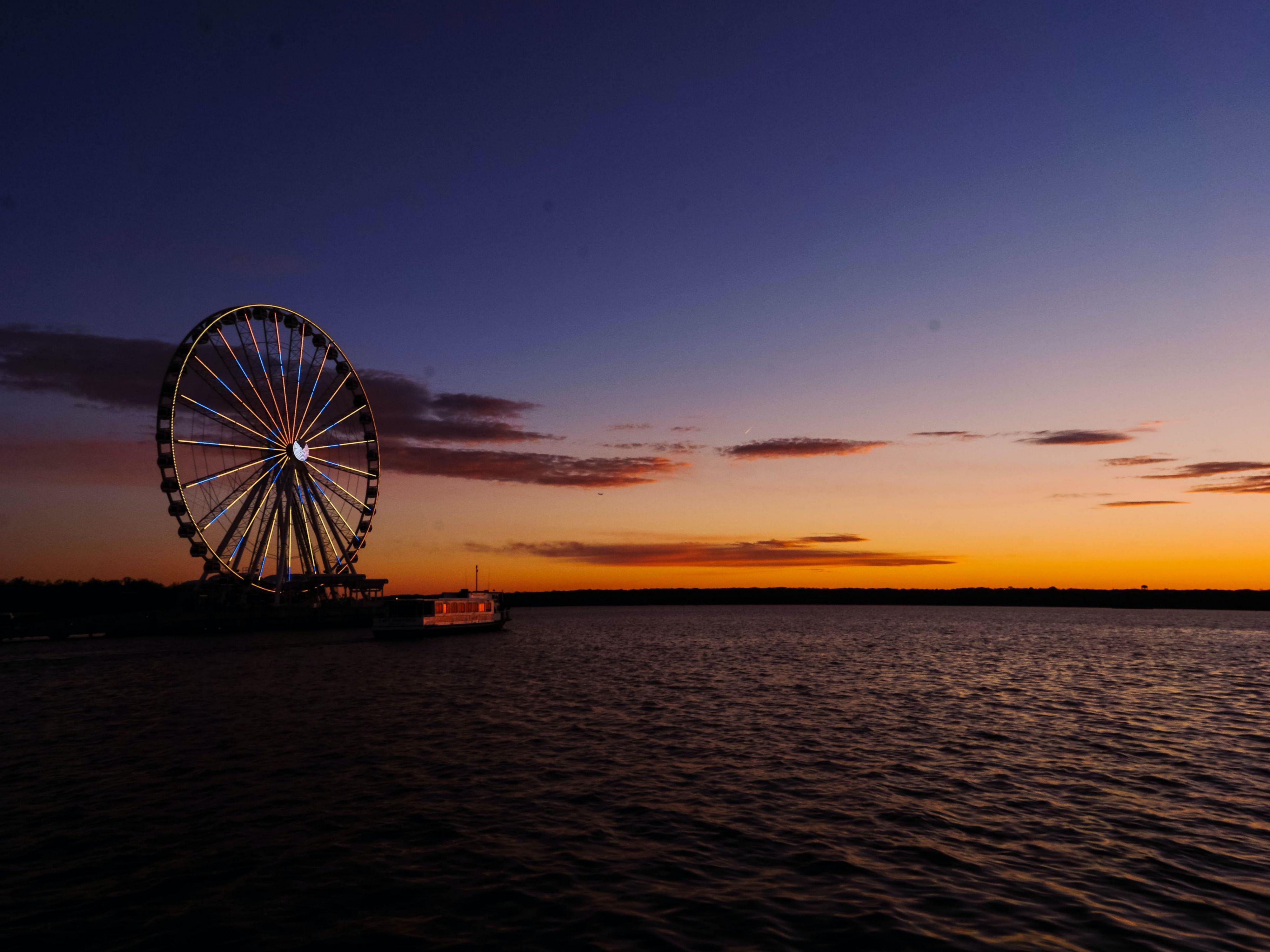 Located three blocks from the Ballston-MU Metro (Orange/Silver line), our hotel invites you to experience our city. We are close to shopping, dining, and top Arlington attractions like Ballston Quarter, Kettler Capitals Iceplex, and the Pentagon Memorial. The hotel is across the river from Washington, DC, the National Mall, White House, and more.