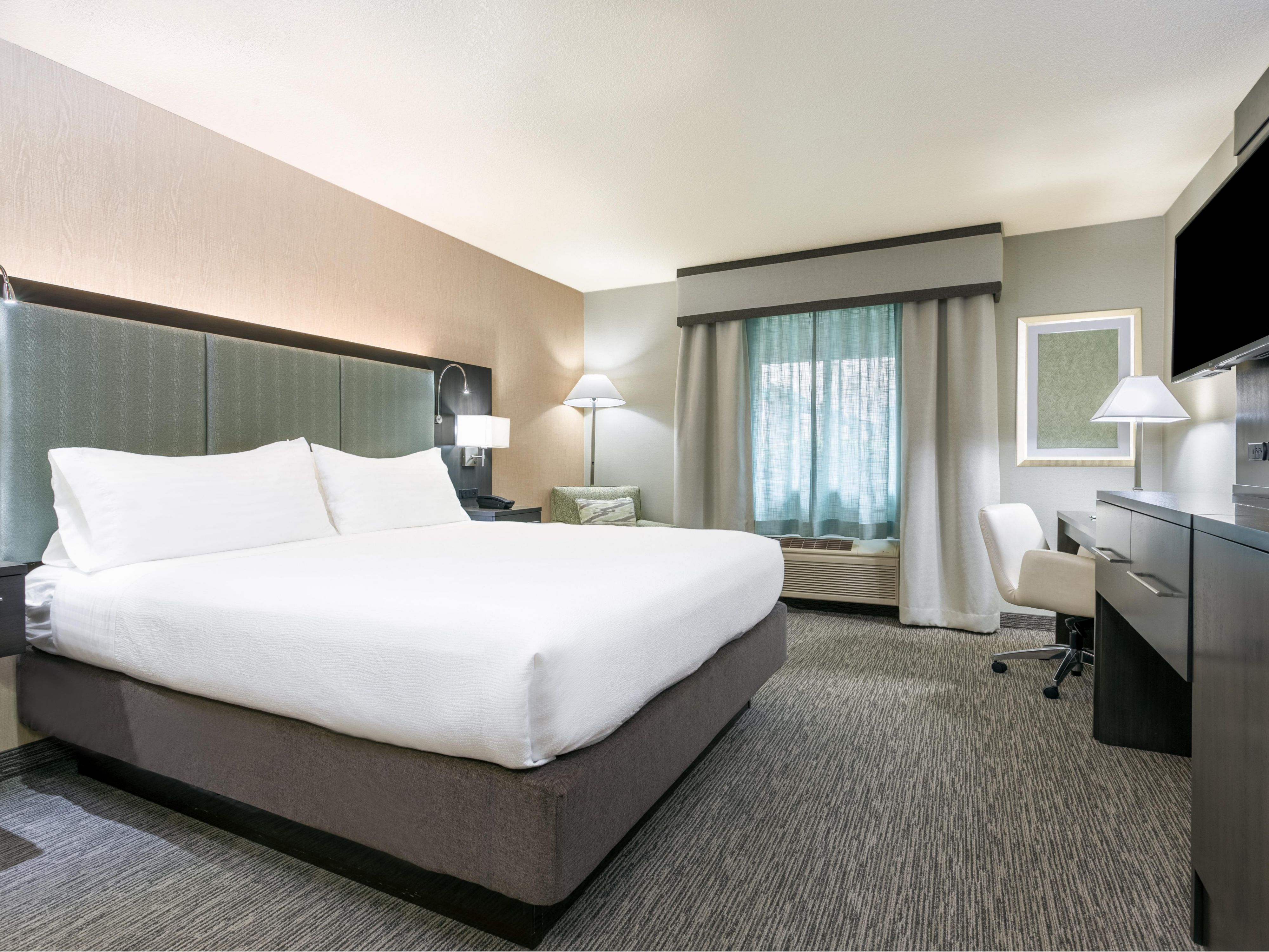 King bedded guest room