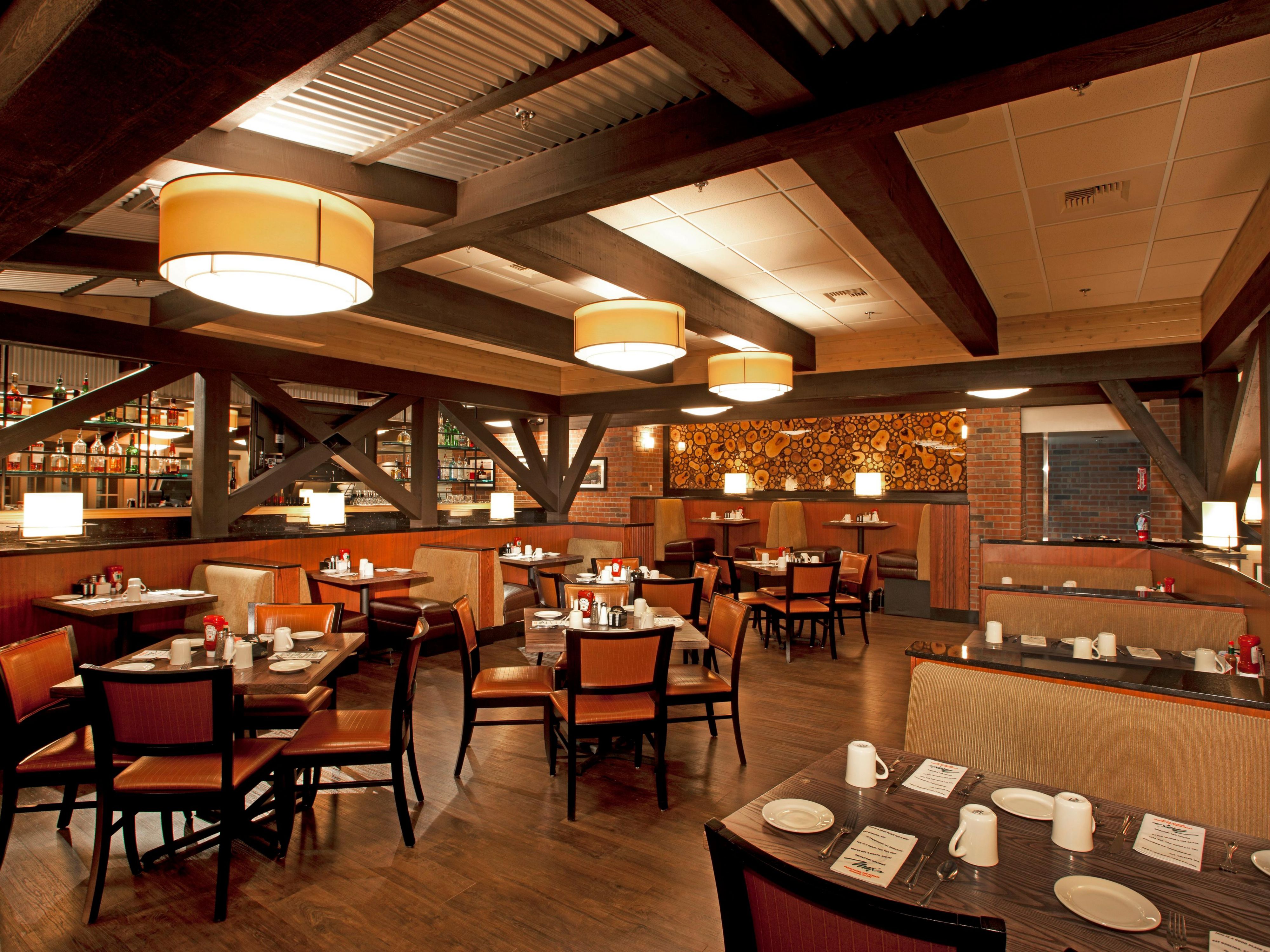 Hungry? Max's Restaurant is a full service restaurant and bar open for lunch and dinner. We are known for authentic Reubens, corned beef and pastrami sandwiches. Serving local wine & beer. We also provide room service to hotel guests.