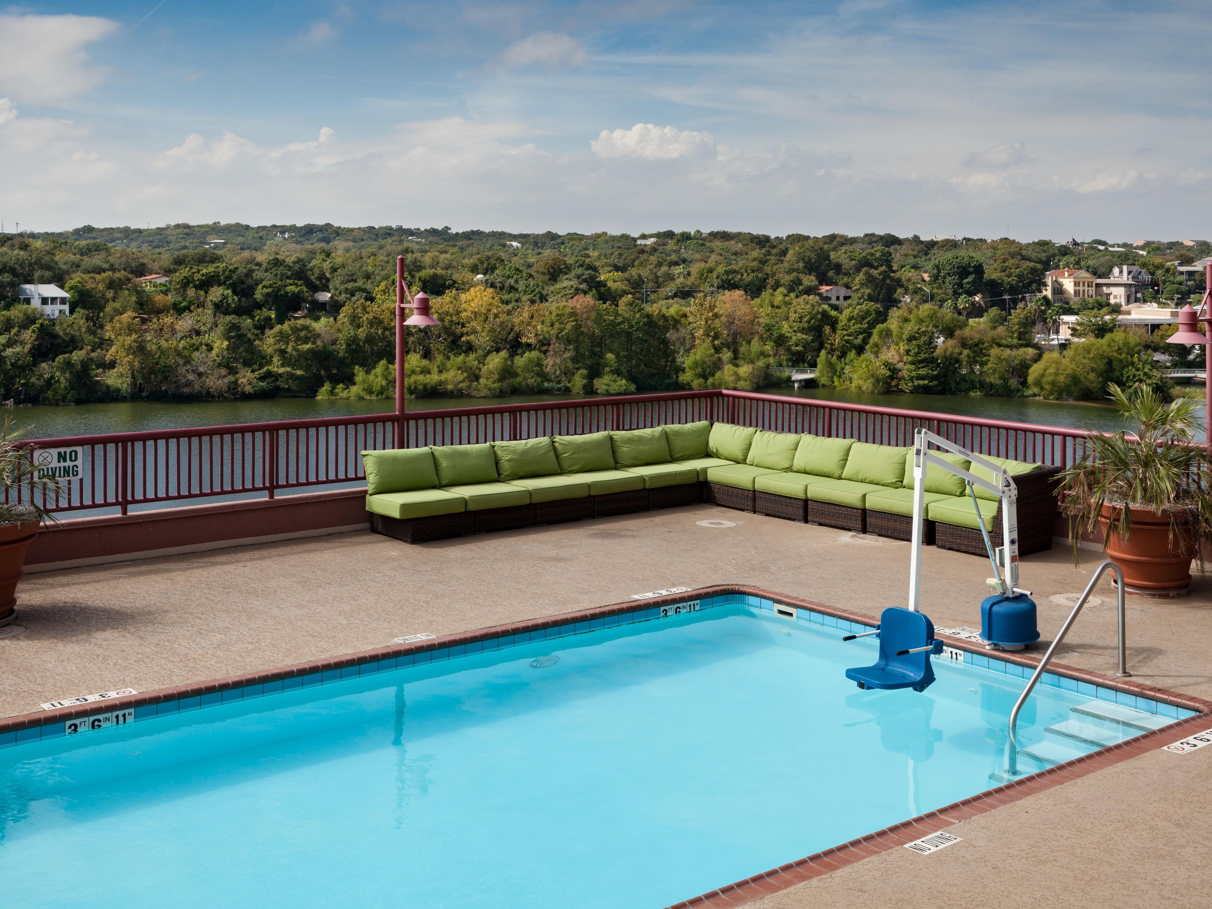 Soak up the Austin sunshine at the Holiday Inn Austin Town Lake rooftop pool, featuring scenic views of Lady Bird Lake and downtown. Enjoy a relaxing swim, unwind in the lounge area, or take in the skyline before exploring nearby trails and attractions.