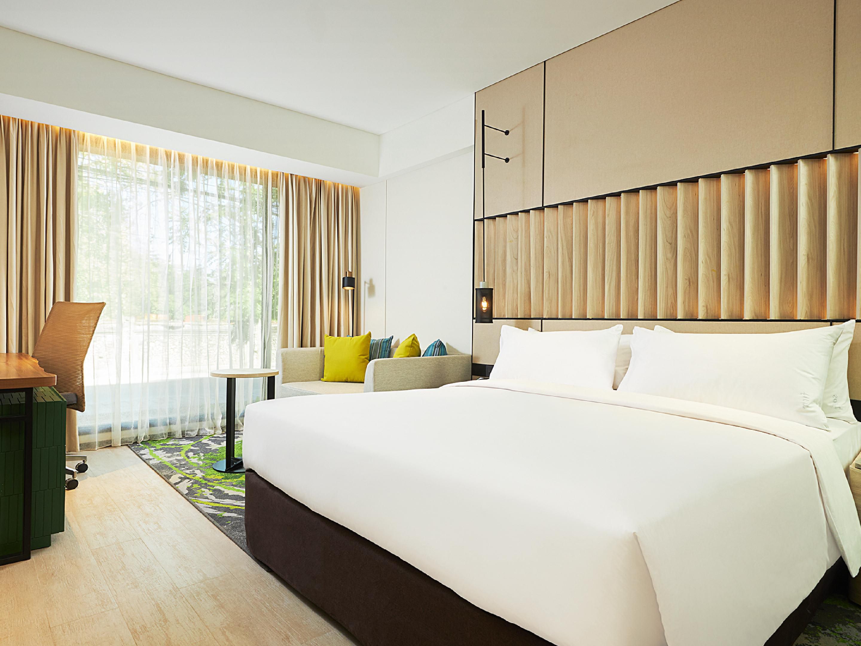 Standard Room with King Size Bed