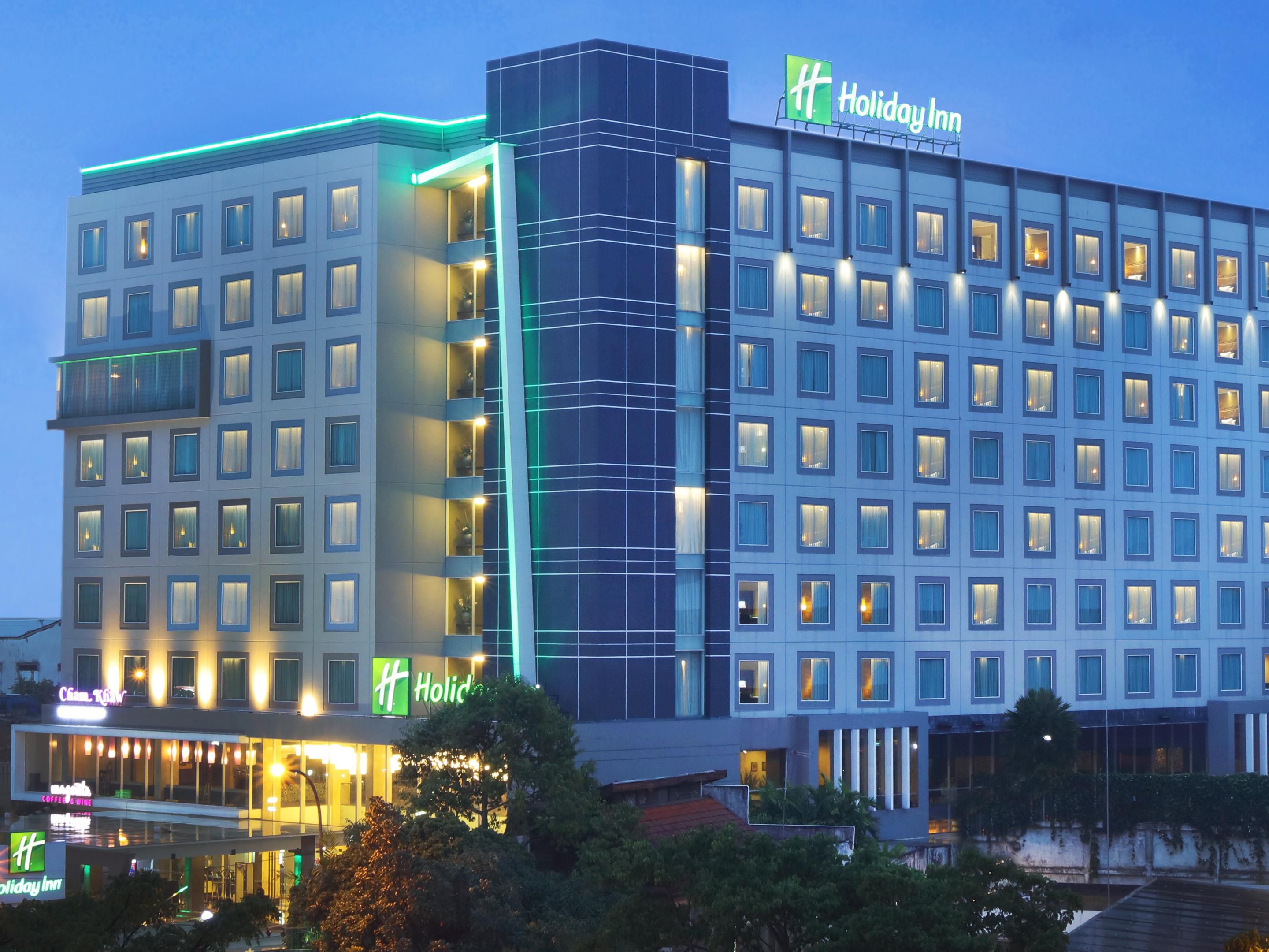 Discover Holiday Inn Bandung Pasteur