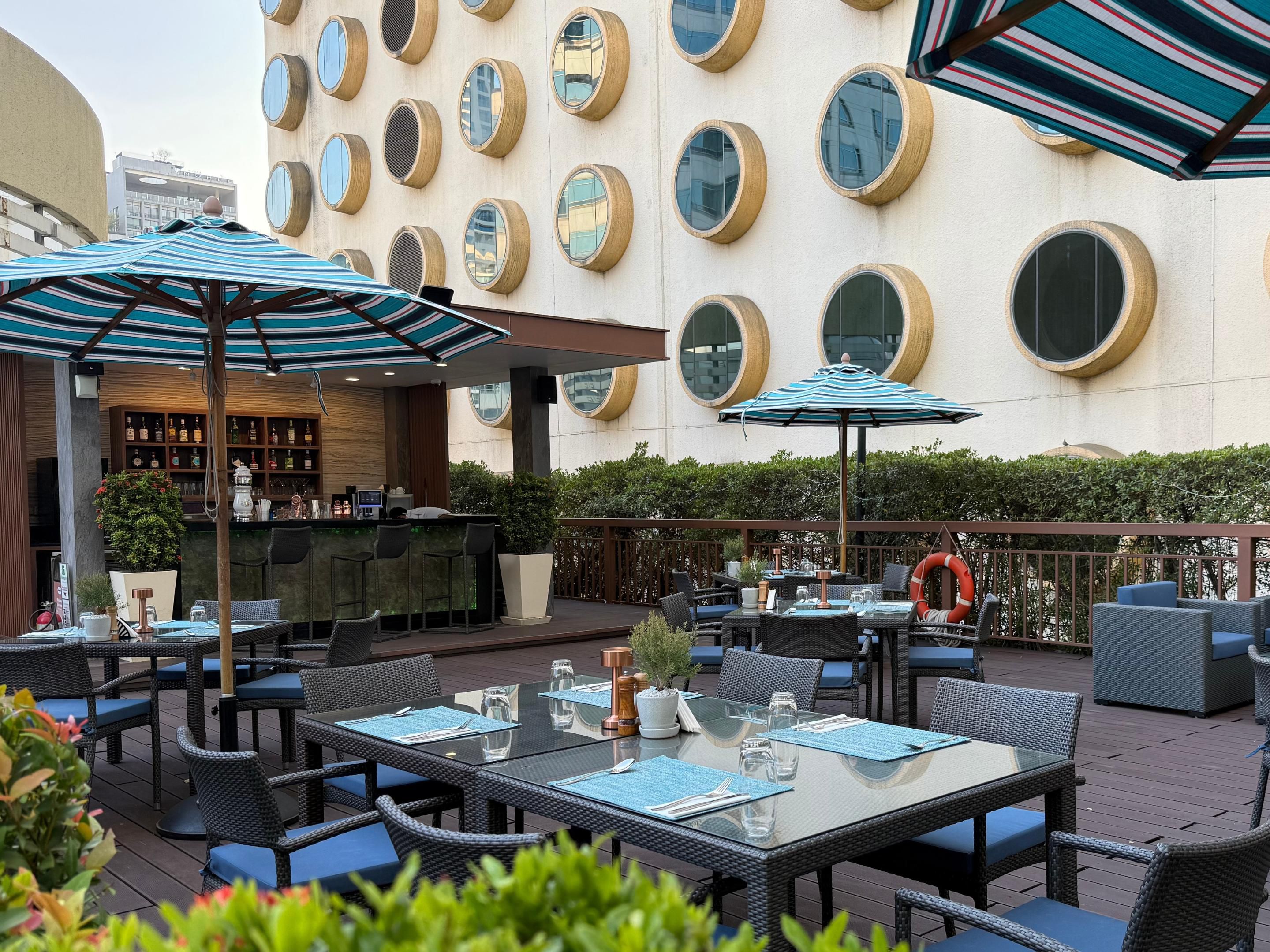 Aqua Terraza Pool Bar