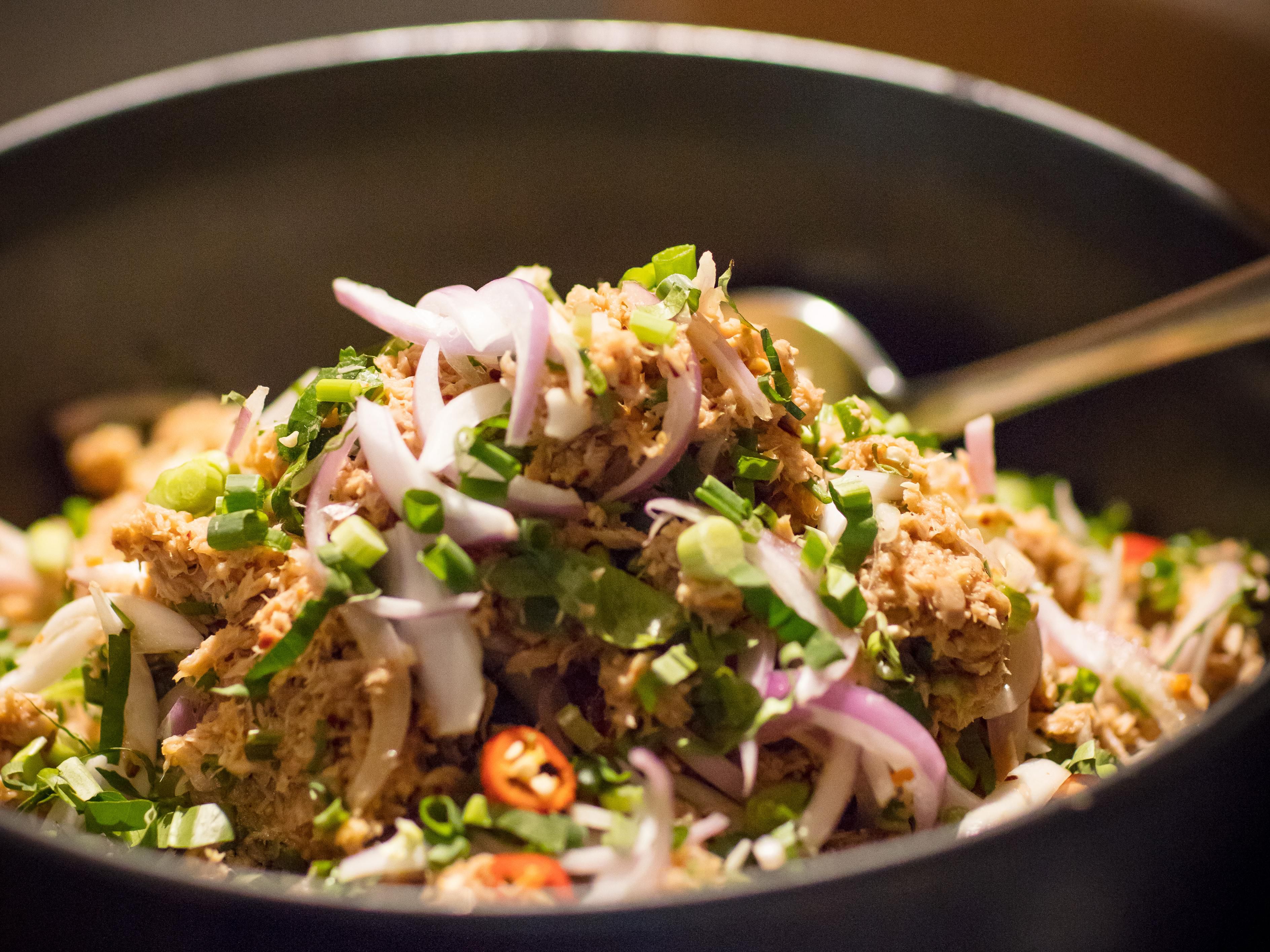 Enjoy round-the-clock convenience at Holiday Inn Bangkok with our 24-hour room service! Whether it’s a late-night craving or an early-morning bite, indulge in delicious dishes and refreshing drinks delivered right to your room - any time you like.