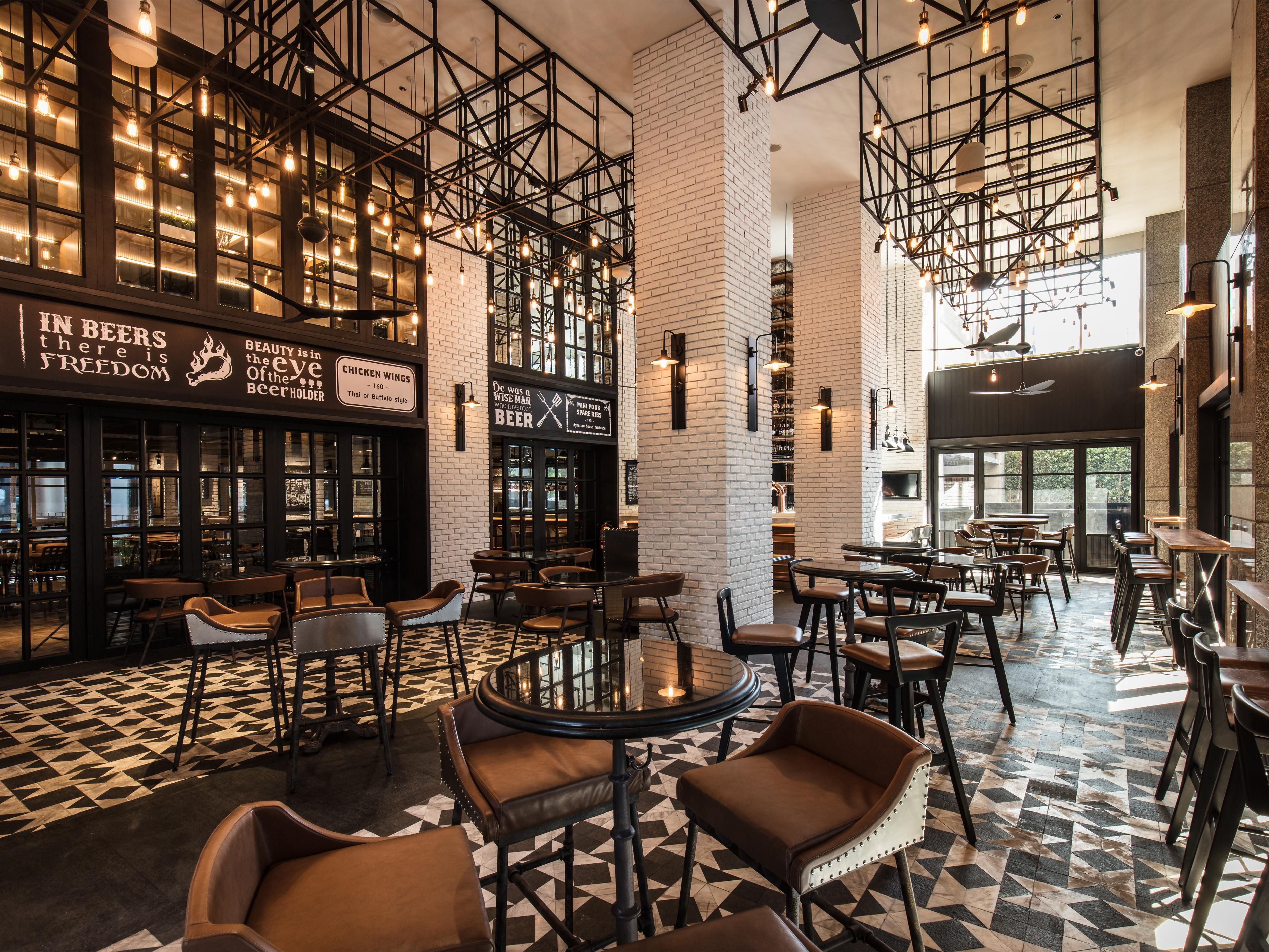 Calling all sports fans! Catch live sports action at Beer Republic while enjoying your favourite beer and delicious bites. Cheer for your team in a lively atmosphere perfect for every game day!