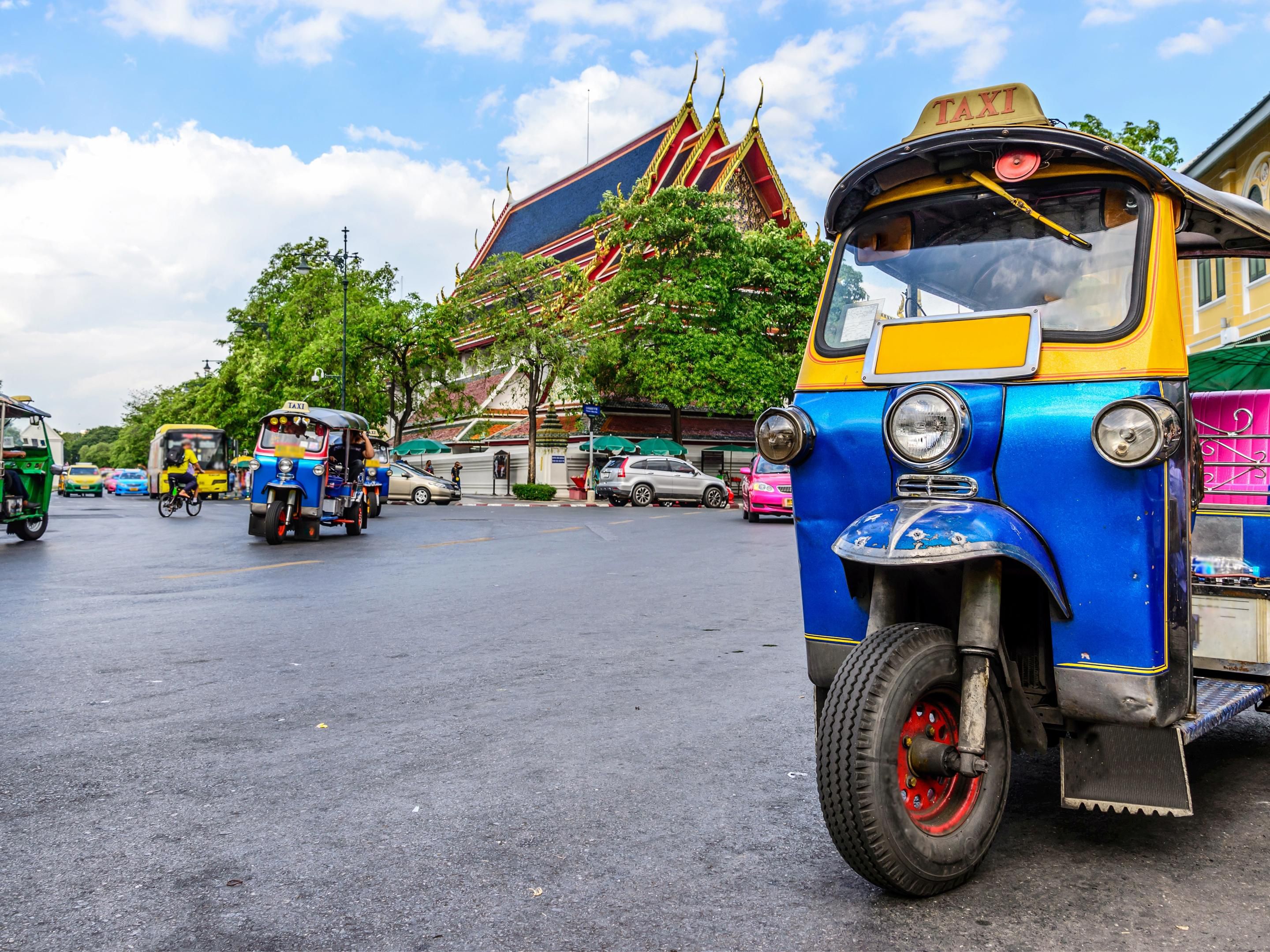 Our knowledgeable concierge team is here to assist with all your needs, from arranging airport transfers to guiding you through Bangkok’s top tourist attractions. Let us help make your stay seamless and memorable!