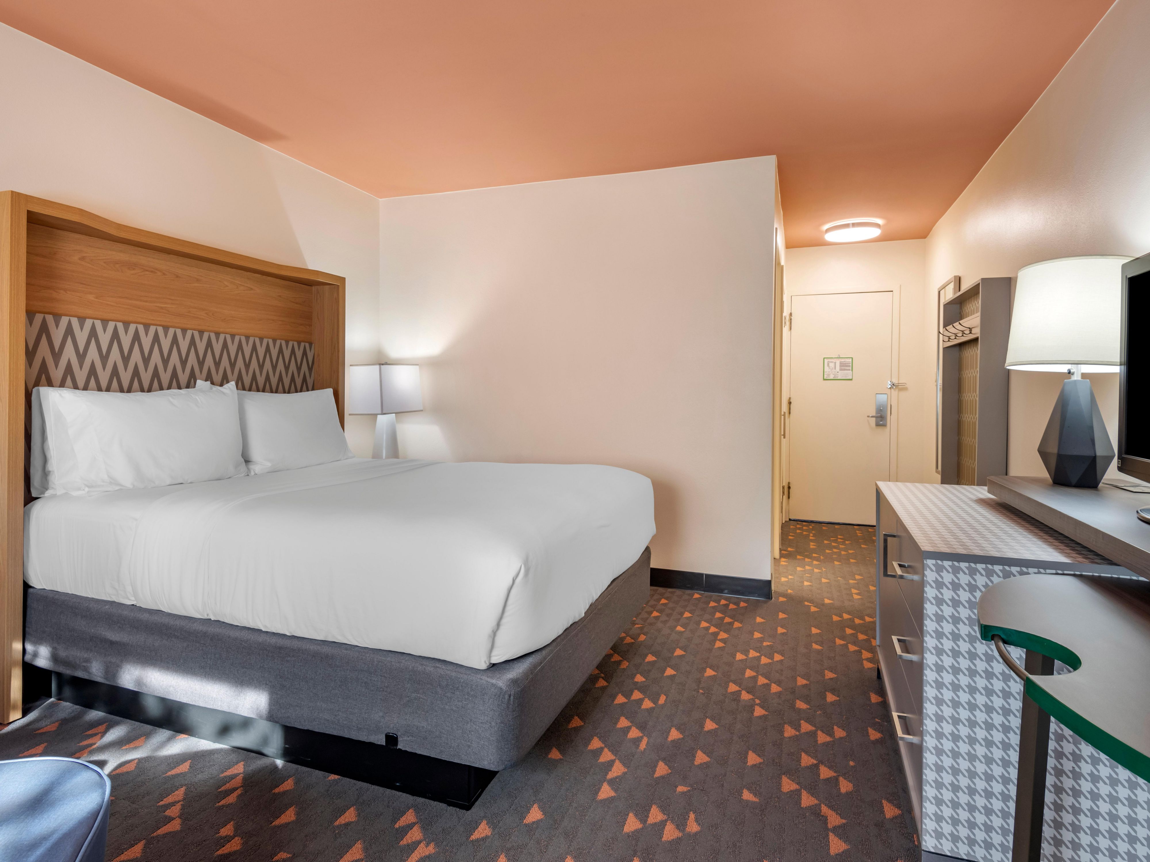 Newly renovated Single Queen Room