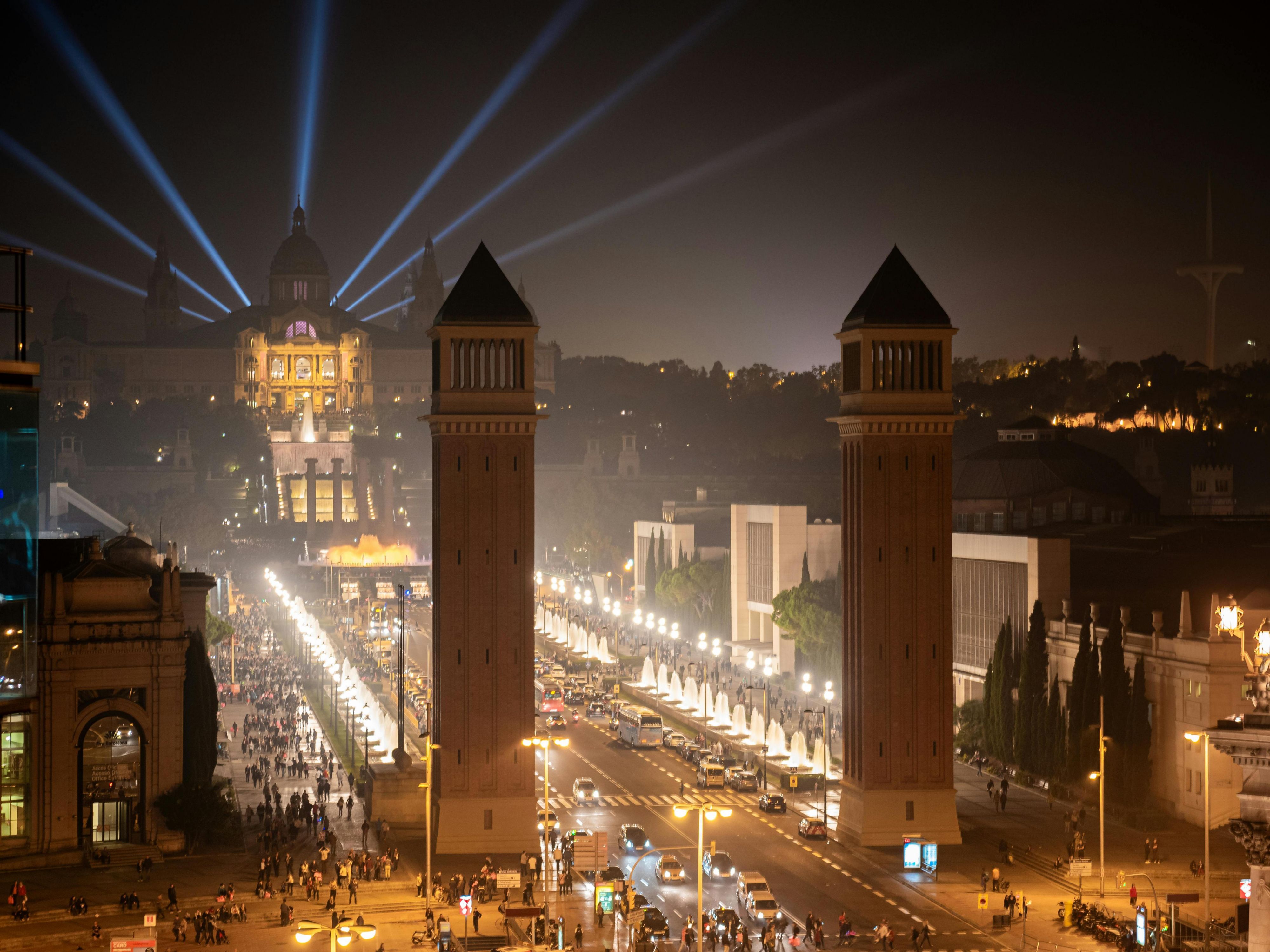 As the clock strikes midnight on 31 Dec, Barcelona bursts into life with fireworks, music and electrifying energy. Watch the Montjuïc Magic Fountain dance to the rhythm of the music before midnight, then join the joyous street, bar and club celebrations. Don’t miss the traditional Three Kings Parade on 5 Jan for festive culture.