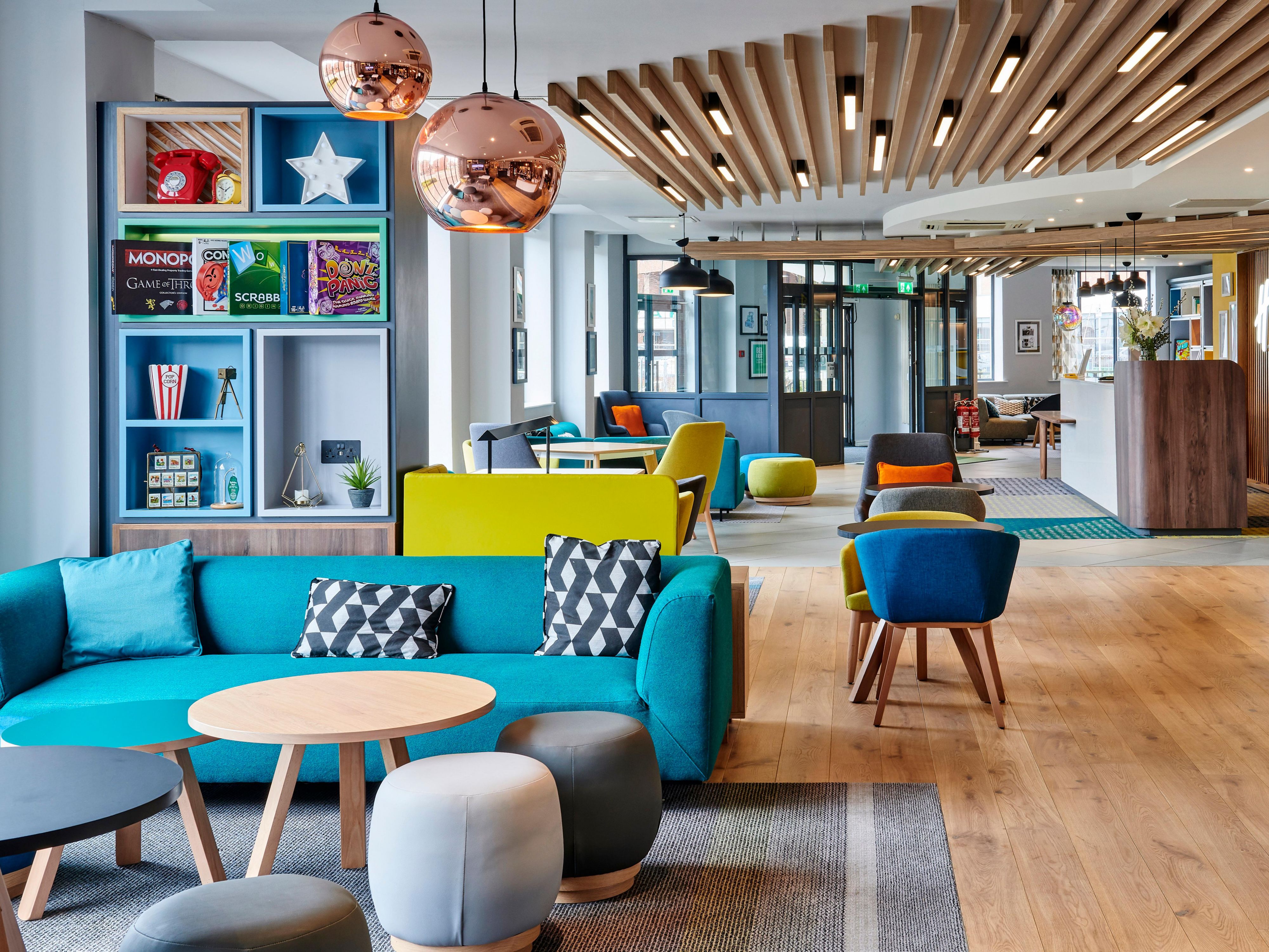 One thing that you notice immediately is our spacious and stylish open lobby. With its vibrant colours and optimised spaces, it's the central point of your stay with us. With a bar, restaurant and lounge, it will be your favourite part of the hotel!