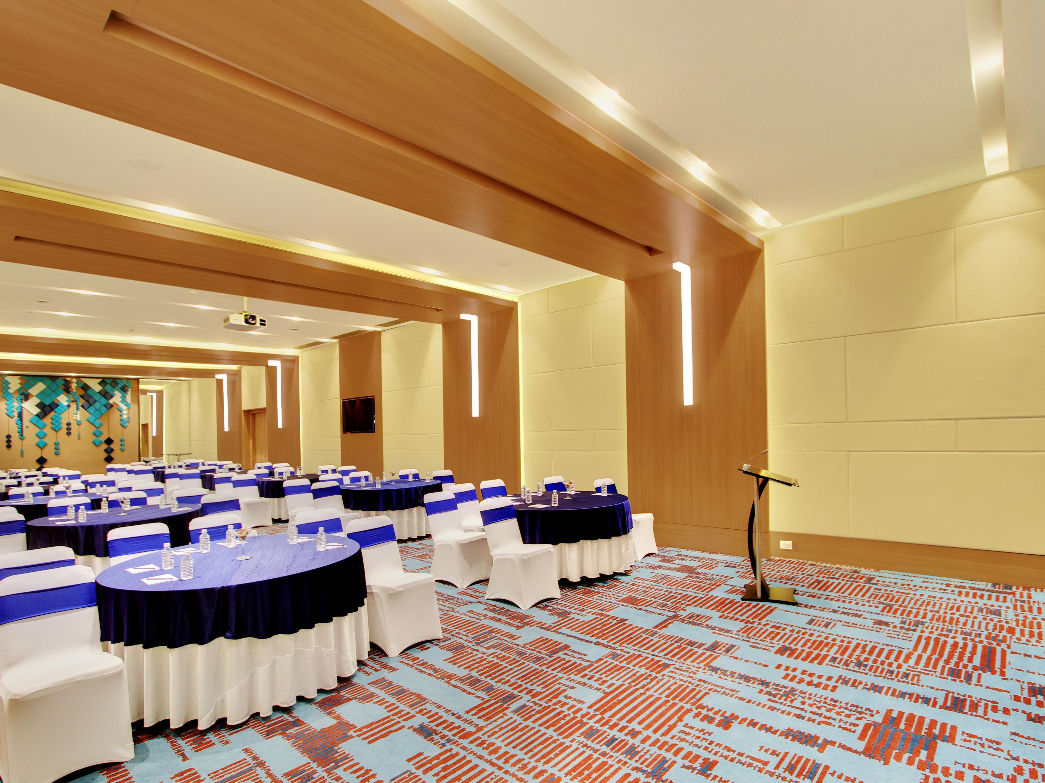 With 1650 sq. ft. of flexible and stylish meeting space, we can host any kind of board meeting, social function and seminar with personal attention.