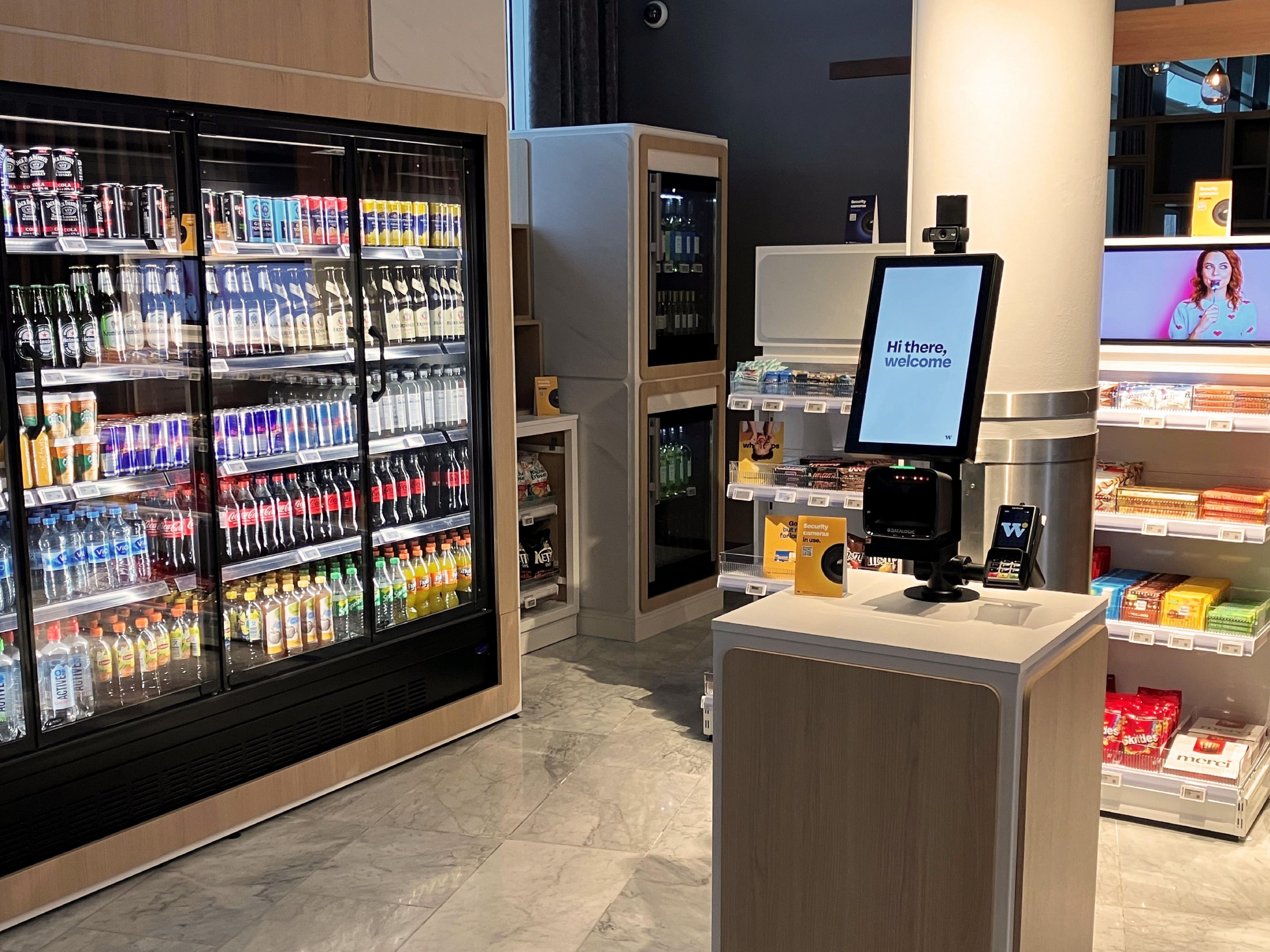 In our 24/7 Wundermart, you can get all day & night snacks and drinks. Payable contactless with EC- or credit card.