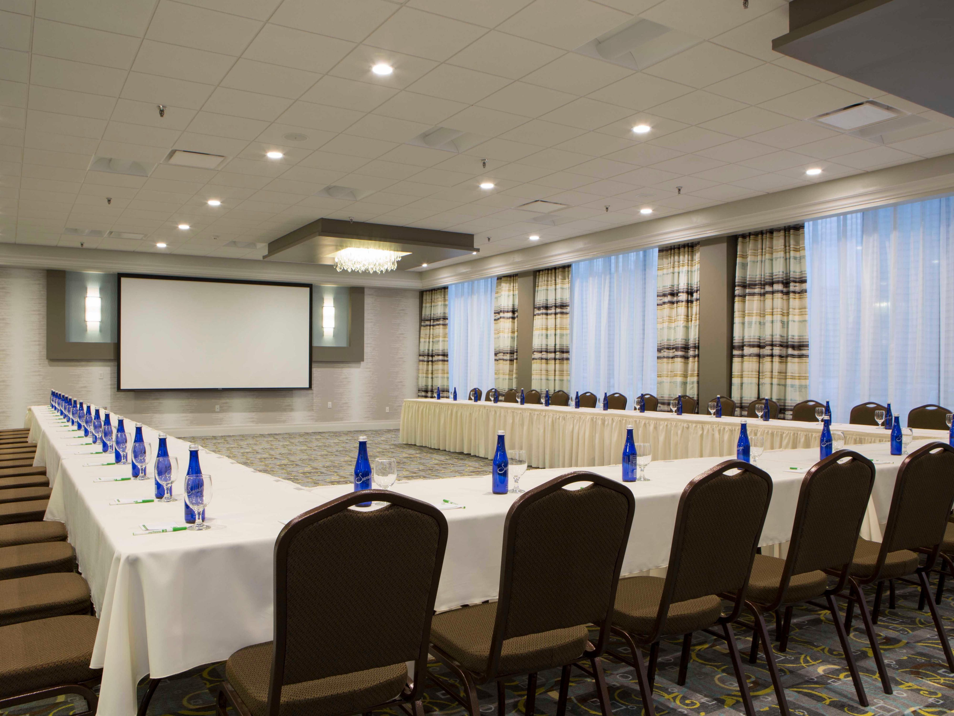 With over 15,000 square feet of banquet & meeting space, our 10 meeting rooms can seat as few as 10 in an intimate atmosphere or host up to 700 in the Triple Cities Ballroom. We offer full service catering with a professional staff ready to assist you!