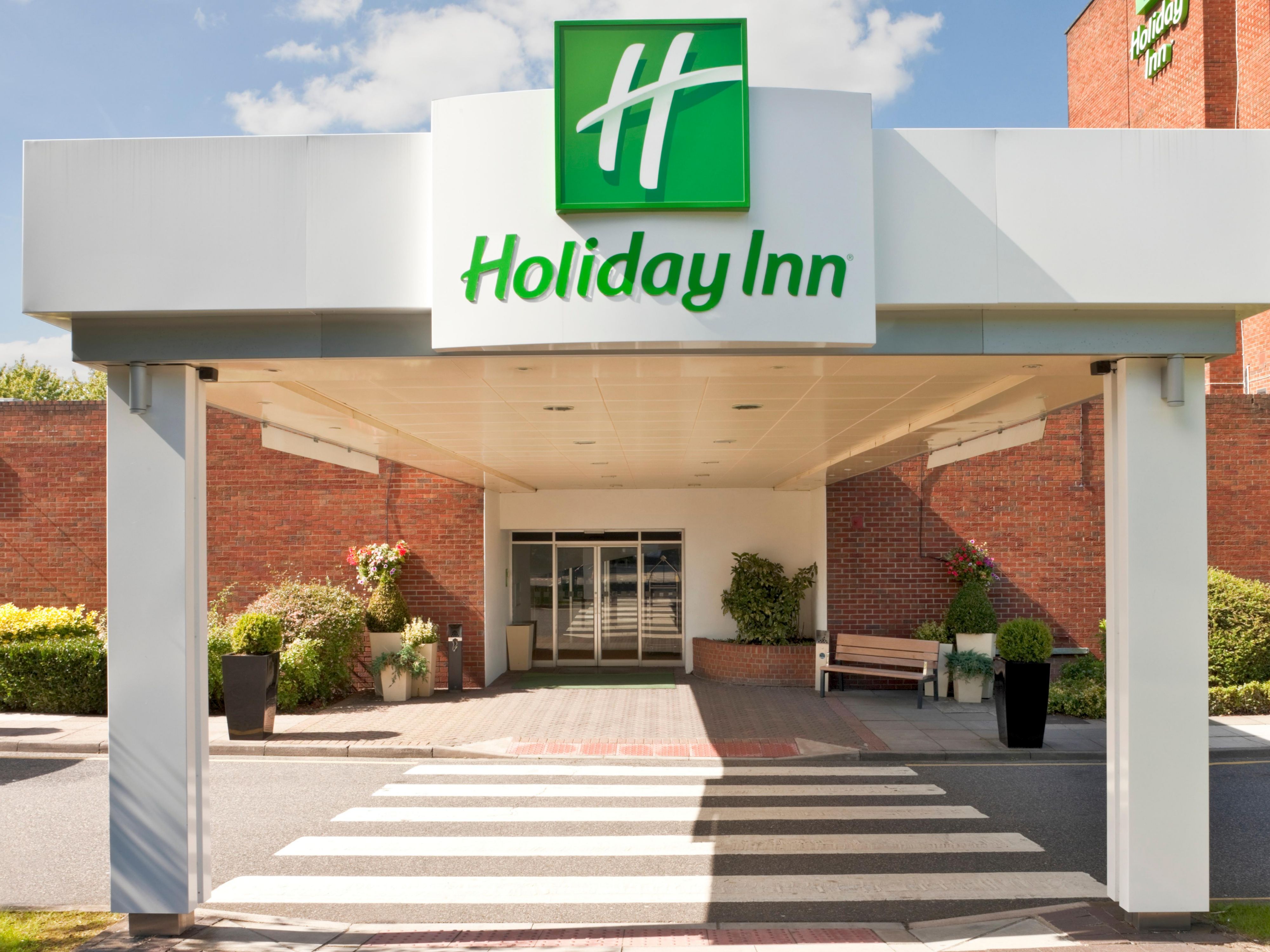 Just click on the link for a chance to visit Holiday Inn Brentwood virtually with a fully interactive, virtual tour. Move through the hotel exploring the bar, restaurant, meeting and event spaces, bedrooms and Spirit Health Club.