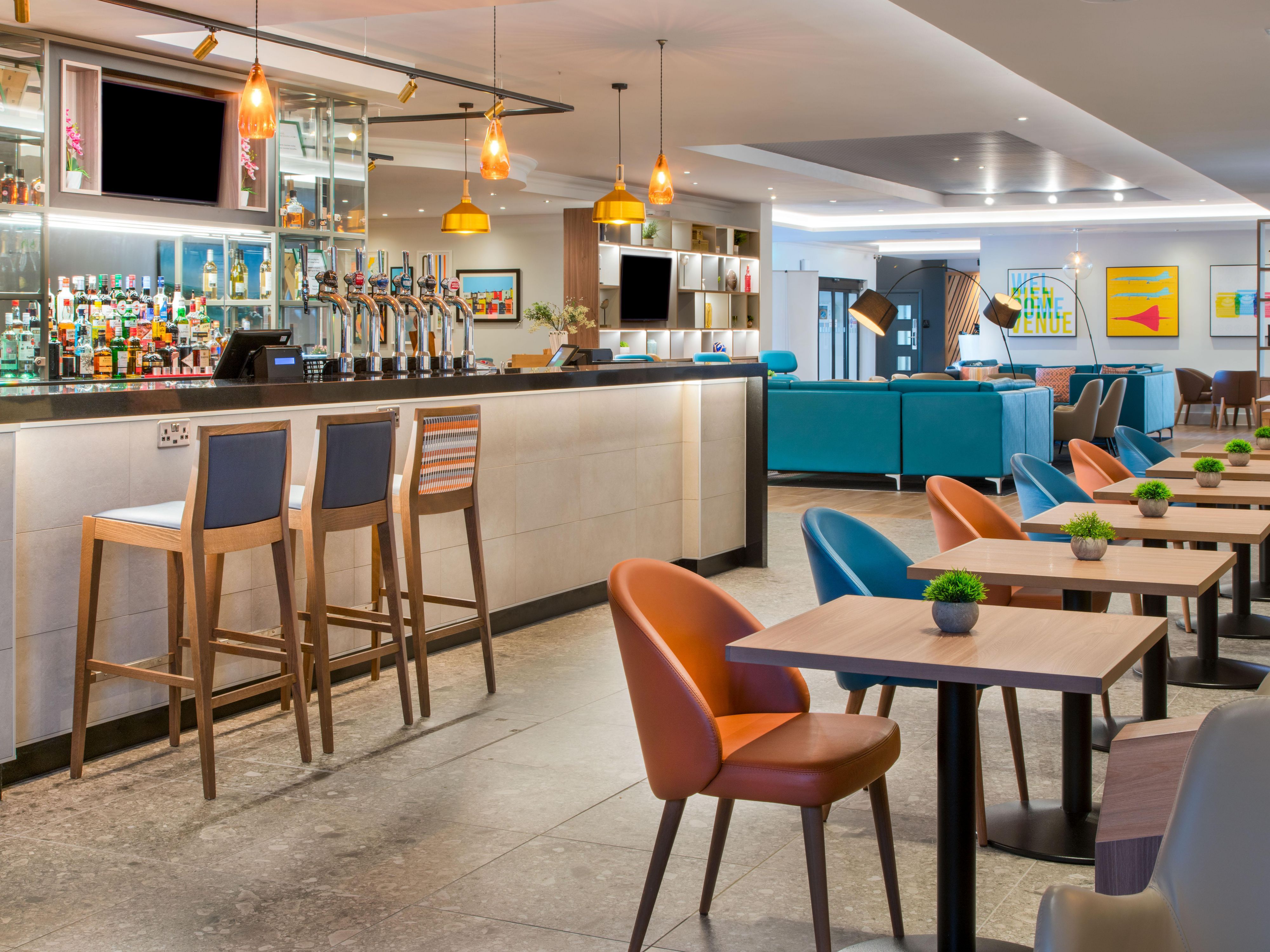 Enjoy your favourite Starbucks coffee without leaving the comfort of our hotel. Perfect for a morning boost, afternoon pick-me-up, or casual meeting, we offer a selection of Starbucks drinks, prepared just for you. Treat yourself to quality coffee and delicious snacks, elevating your stay with a touch of your daily routine.