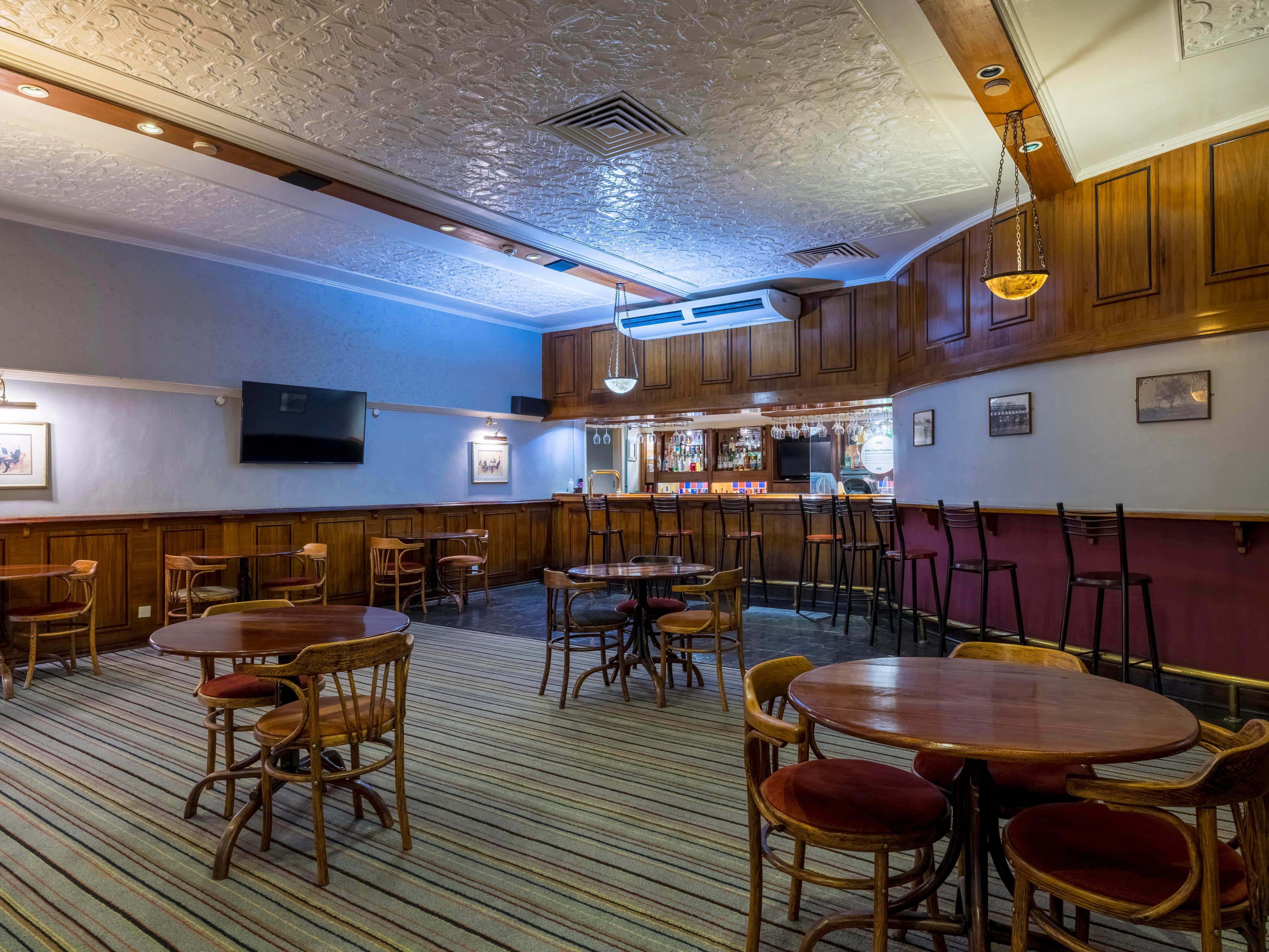 Experience our fantastic cocktails, enjoy live music, and indulge in delicious snacks—everything that makes Bulawayo vibrant and exciting!