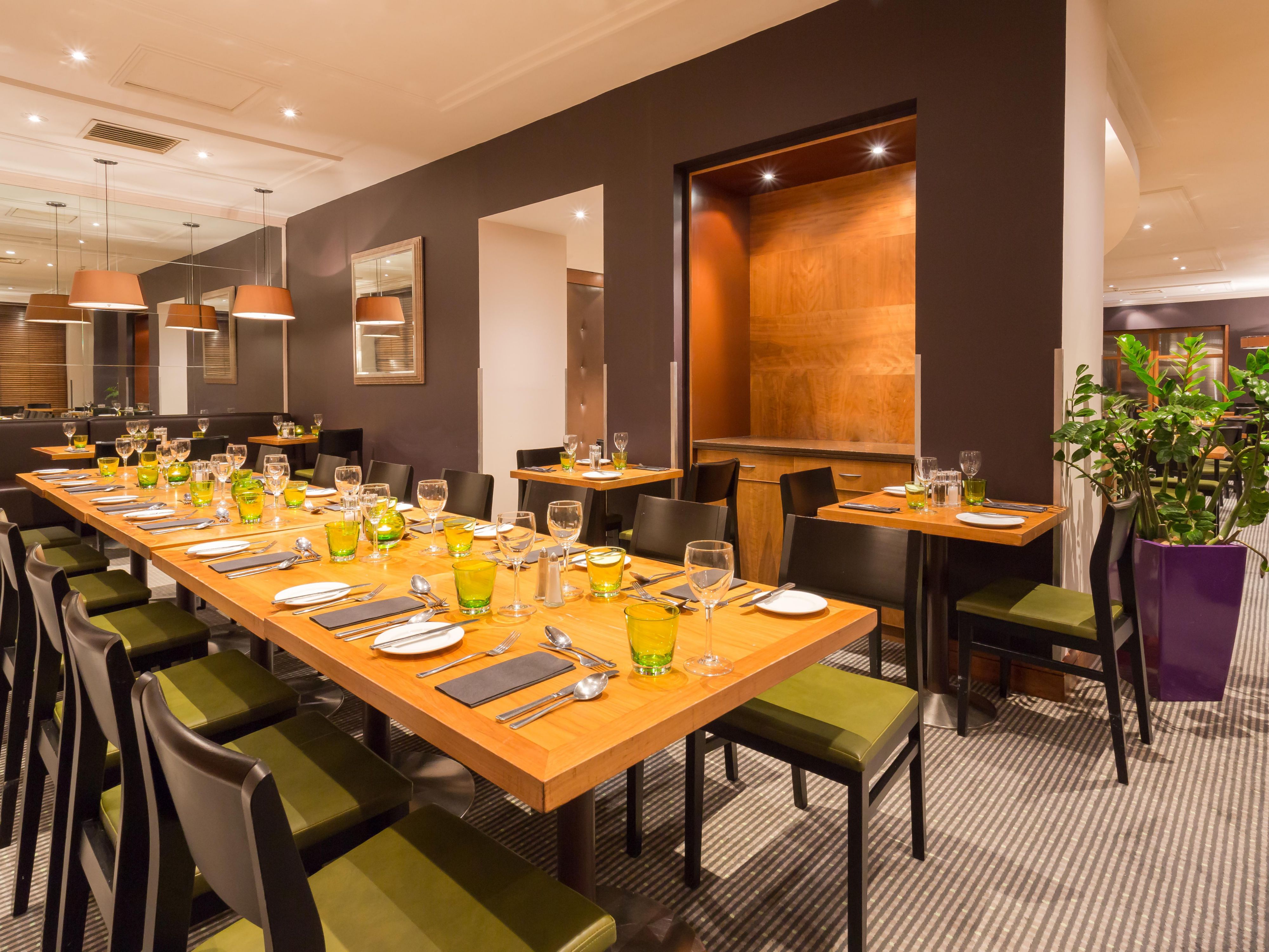 Enjoy a delicious breakfast in Junction Restaurant to kick start your day or join us for a relaxed dinner of classic dishes. For drinks, snacks and light lunches head to our Lobby Bar which also boasts a Starbucks coffee bar. 