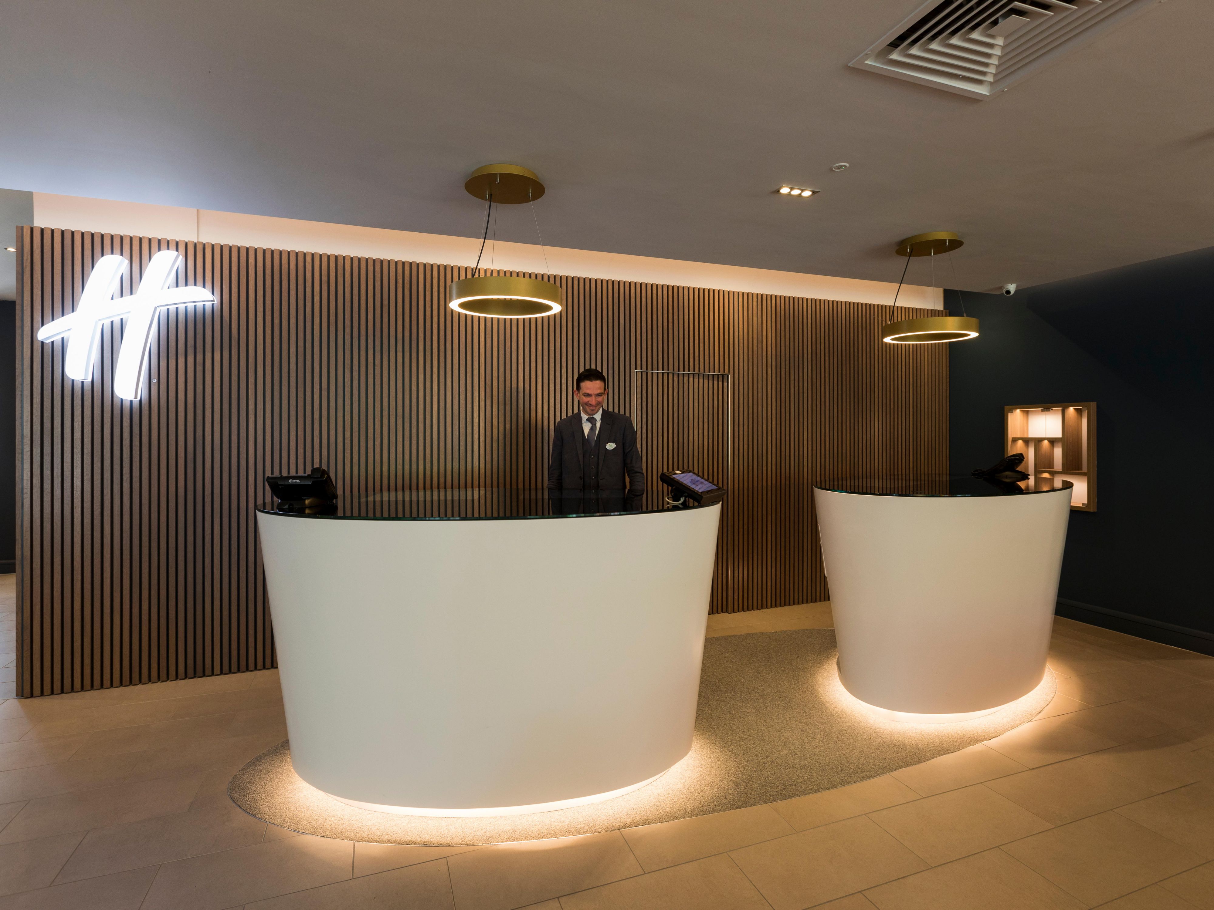 Just click on the link for a chance to visit Holiday Inn Cambridge virtually with a fully interactive, virtual tour. Move through the hotel exploring the bar, restaurant, meeting and event spaces, bedrooms and Spirit Health Club.