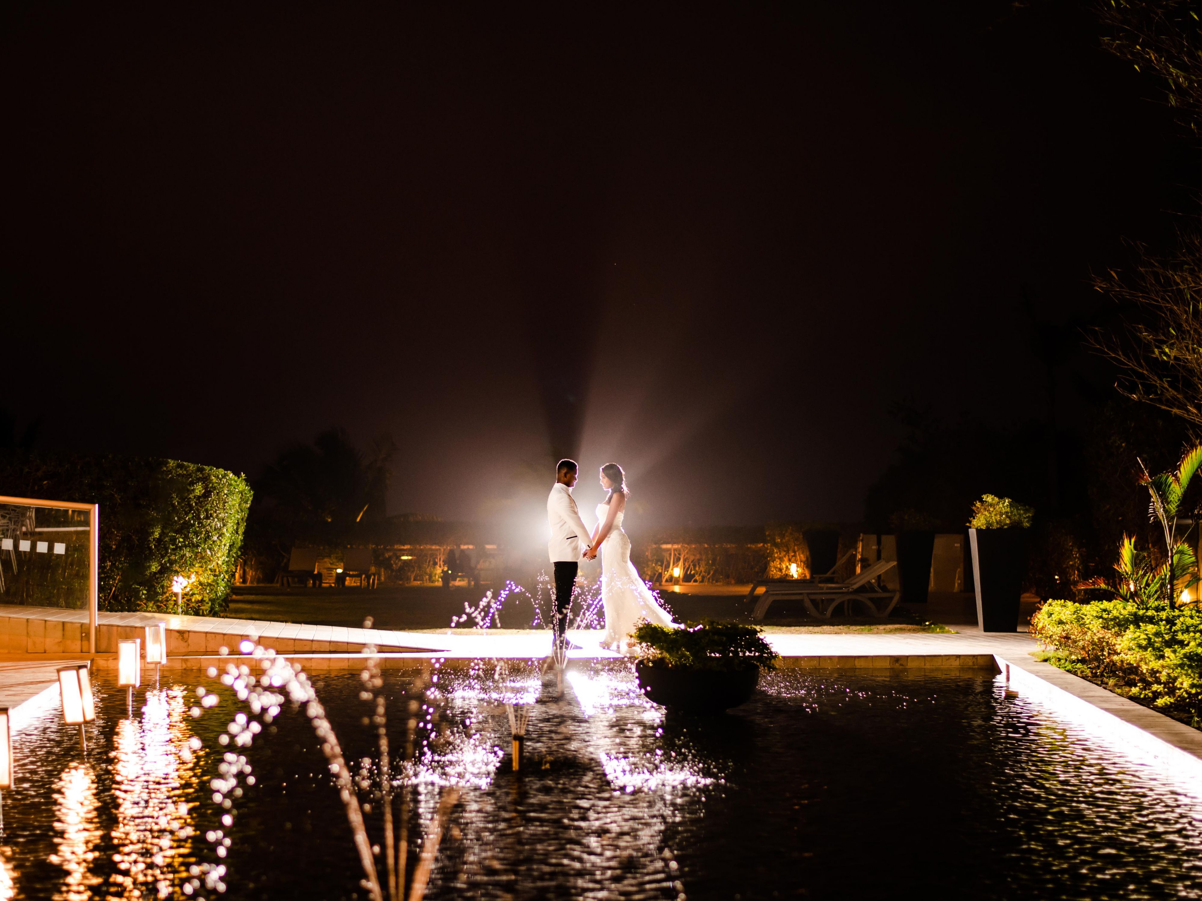 The Holiday Inn Cartagena Morros is a perfect place for your wedding: an ideal and uncrowded location with natural beauty in the exclusive Morros area. Celebrate at indoor locations or the beach with a feast, dinner or cocktail. The wedding party can also relax poolside with refreshing cocktails and a dining experience at the Blue restaurant.