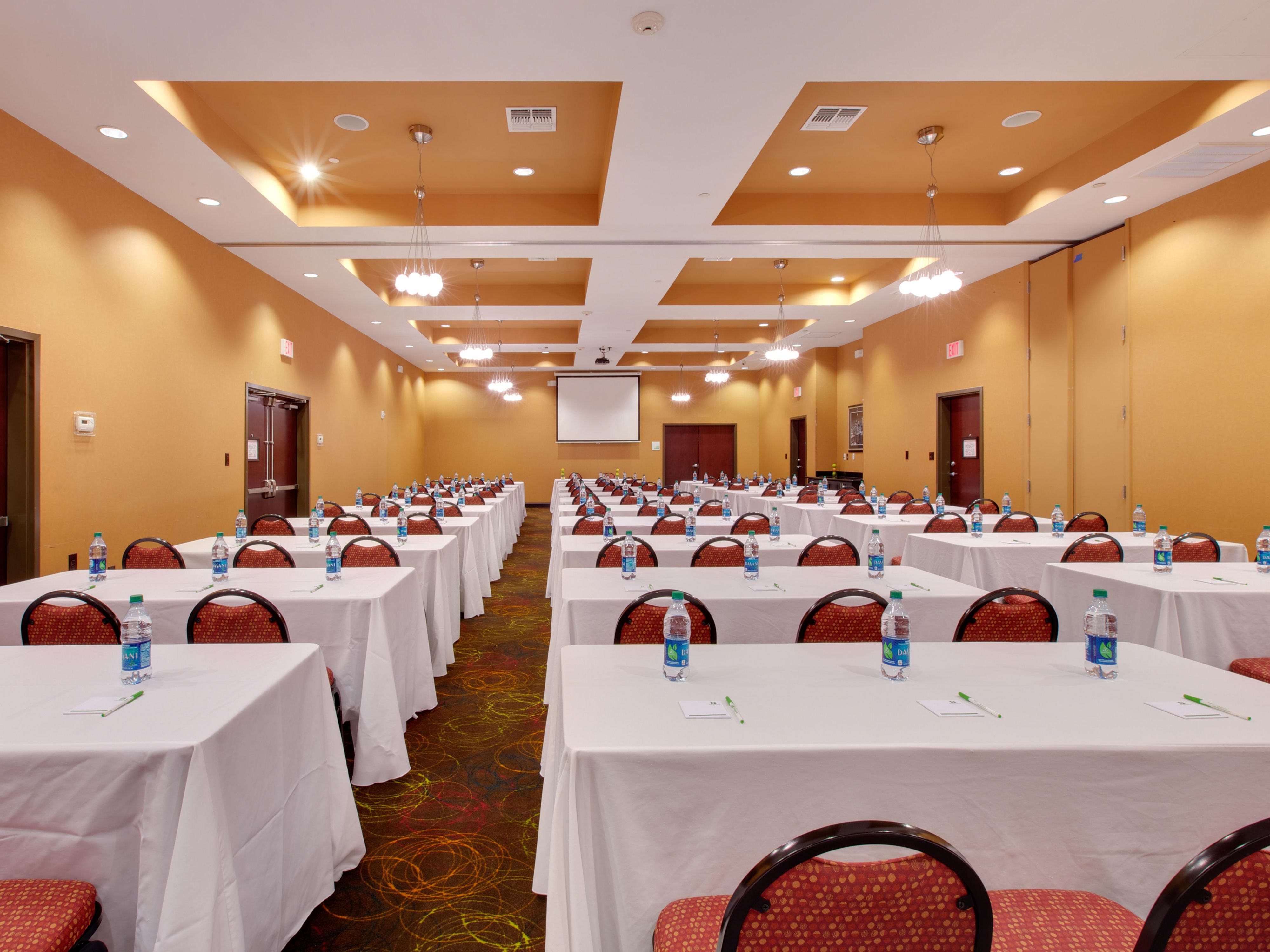 Host corporate conferences, business meetings, and social events at our Houston East-Channelview hotel with 2,300 sq. ft. of space including a pre-function area, for up to 160 guests. With flexible venues, AV equipment, and catering, we turn ordinary gatherings into extraordinary events.