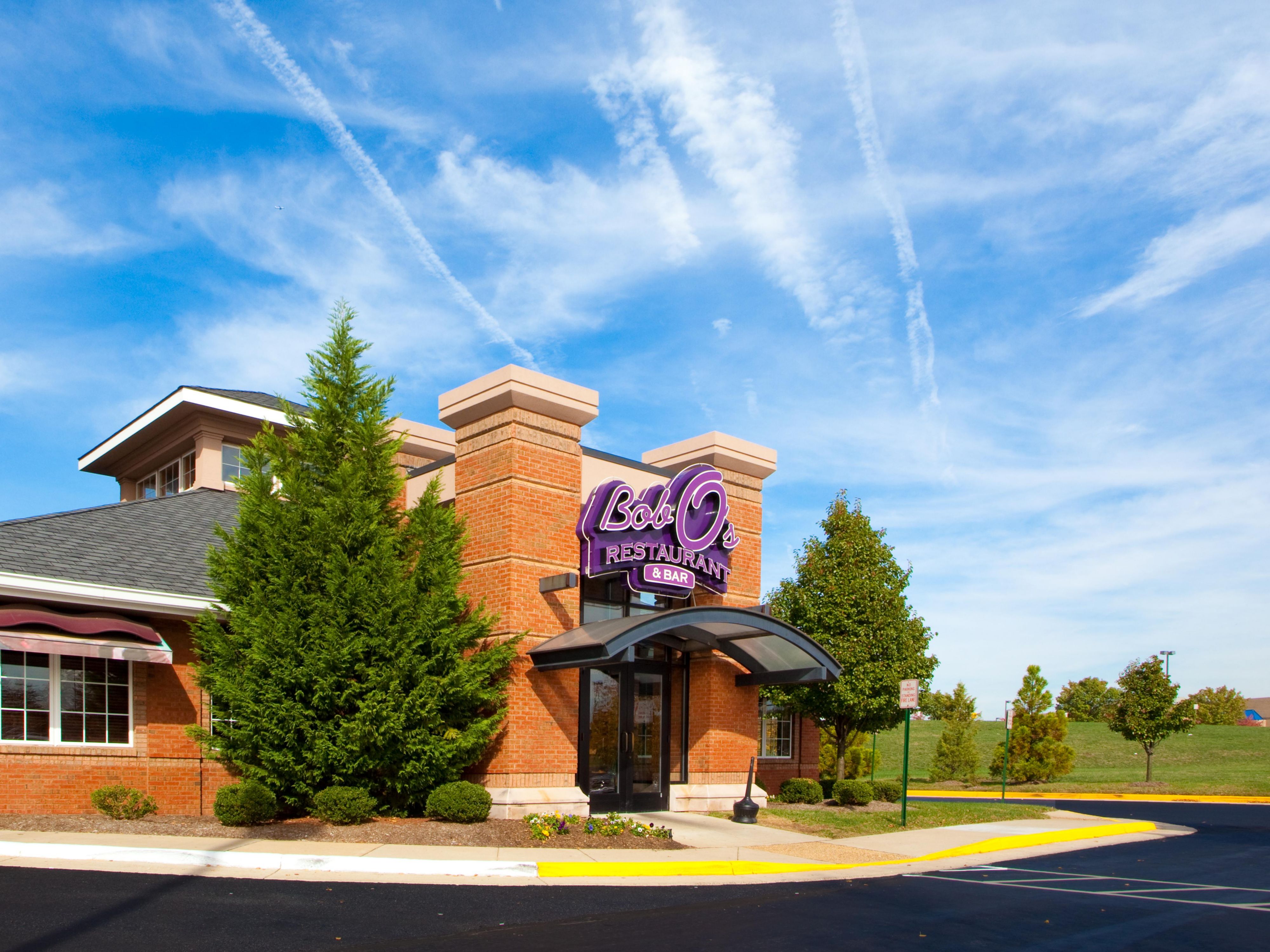 Bob O's full service restaurant and bar located on property. The restaurant serves breakfast and dinner. 