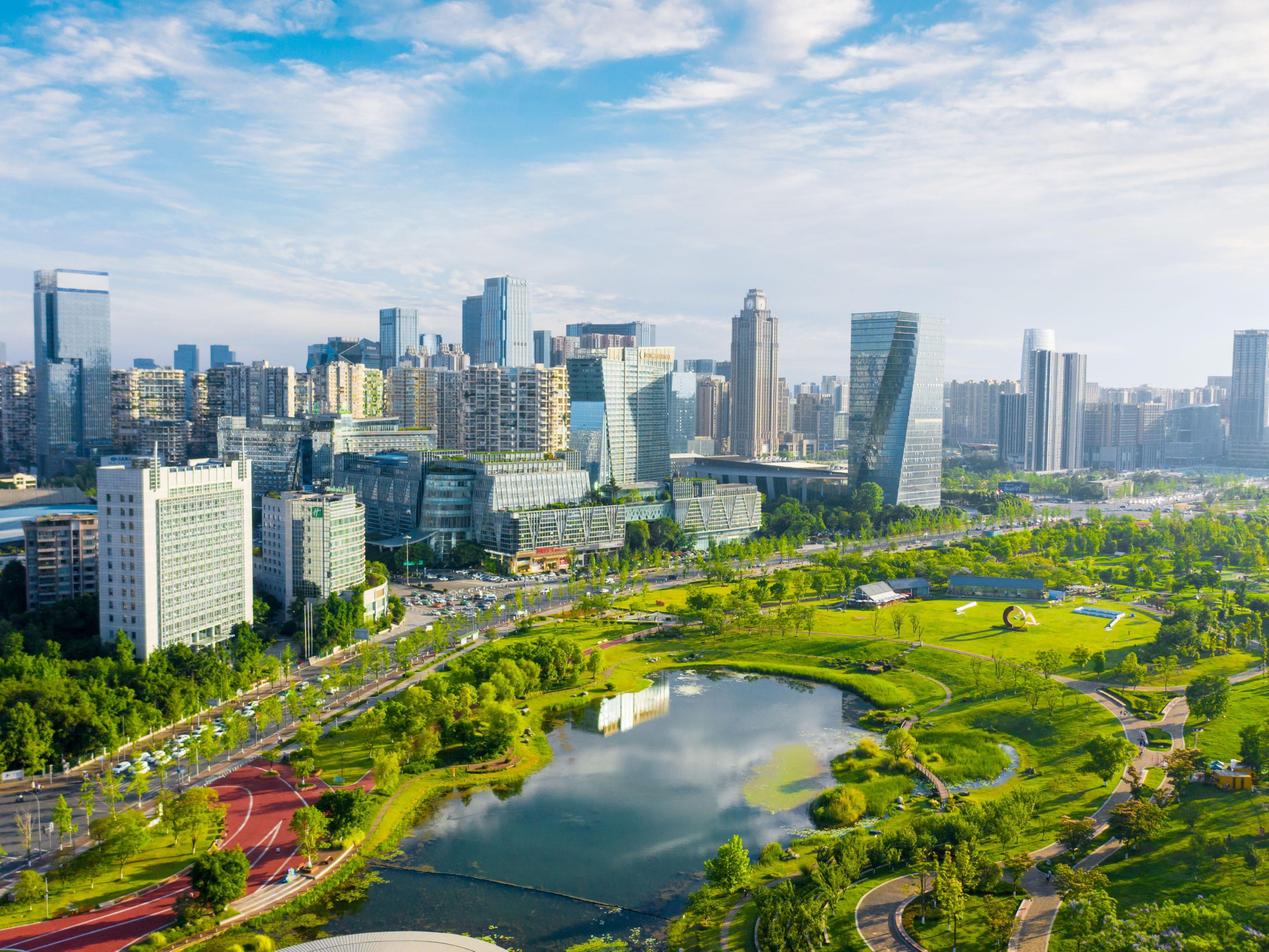 The hotel neighbors Guixi Ecological Park, a 93-hectare key site in Chengdu's Ring Ecological Zone. Built on 'ecology-first' principles, its lakes, woodlands and trails create a multifunctional urban oasis. It is often called "Chengdu’s version of Central Park."