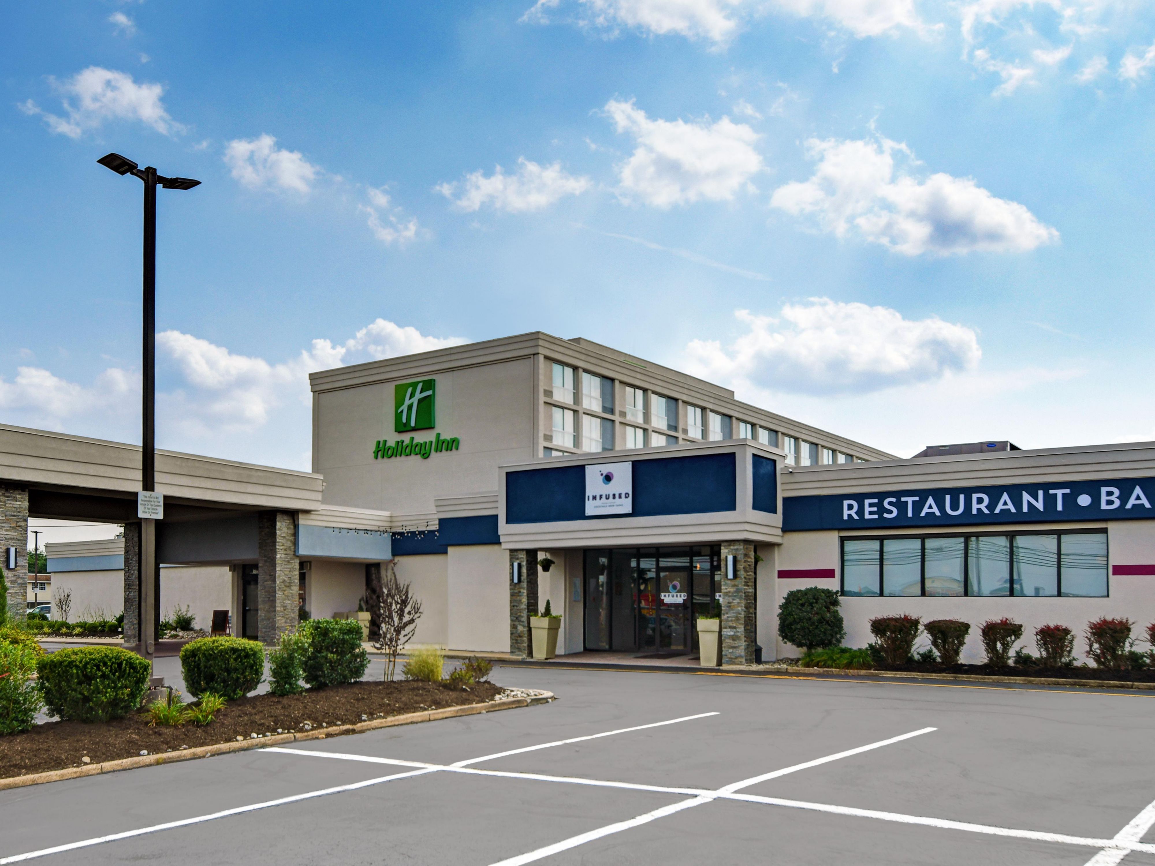 Just outside Philadelphia, our prime location offers easy access to local attractions. Across from The Market Place at Garden State Park, we are near Cooper River Park, Pennsylvania Convention Center, and Wells Fargo Center. From Lincoln Financial Field to Camden Waterfront, we are your gateway to the best of Cherry Hill.