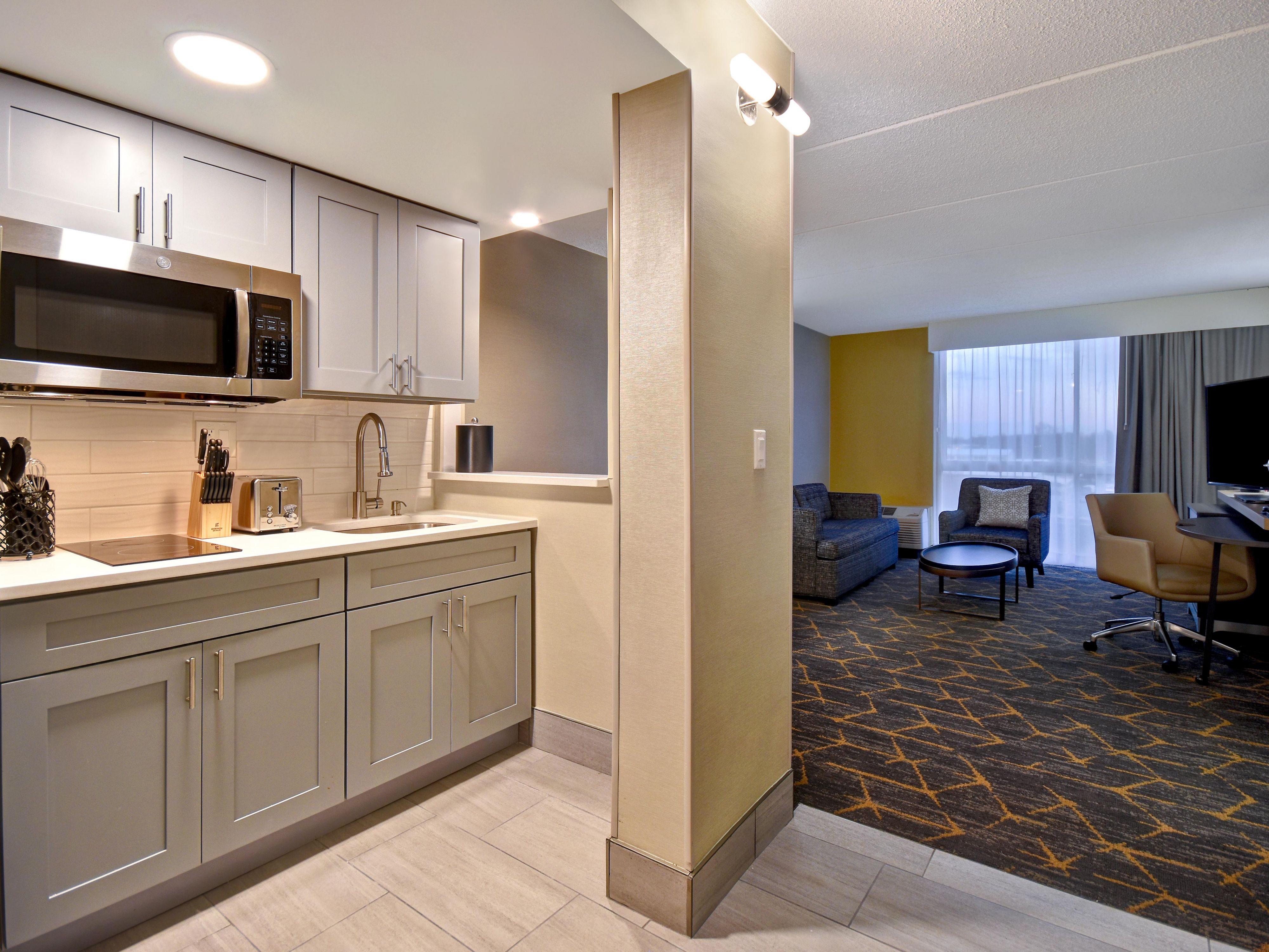 Enjoy the comfort of home in our spacious suites with fully equipped kitchens. With a king bedroom and a separate living room, our suites are ideal for families. Cook meals and dine together in the privacy of your suite. Enjoy late-night snacks while you watch a movie on the 47” HDTV. Our suites ensure a fun and relaxing stay.