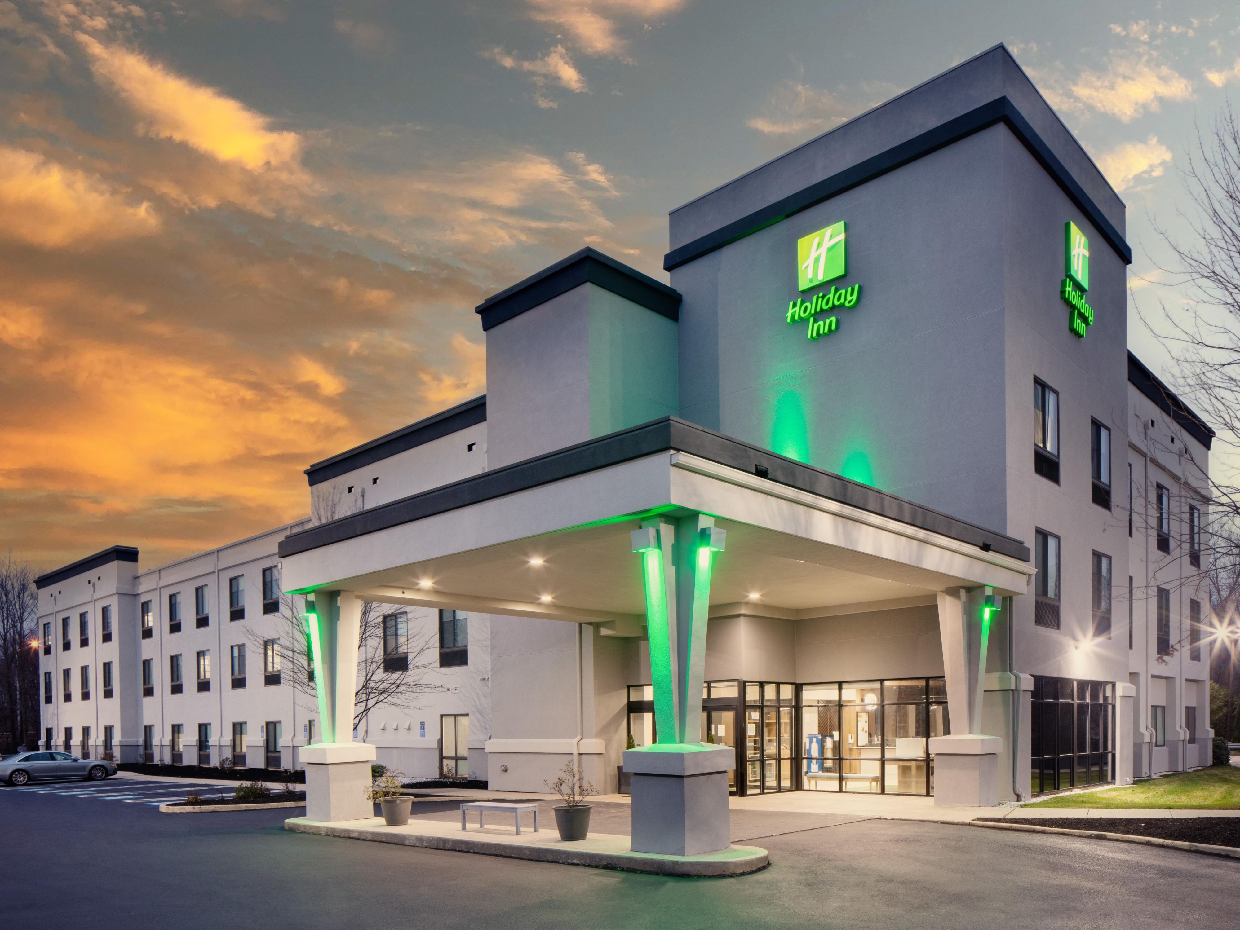 Welcome to Holiday Inn Cheshire - Southington!
