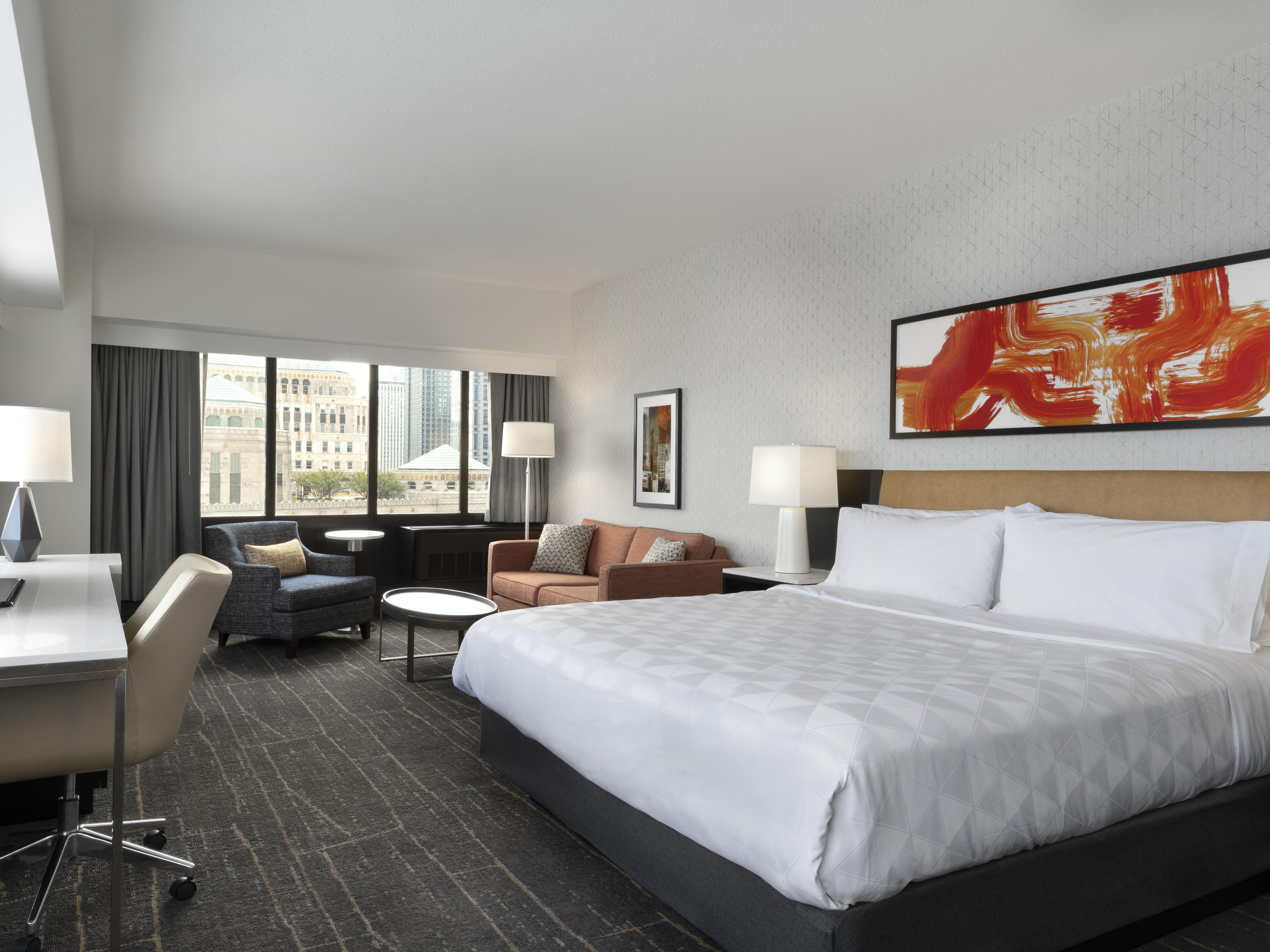 Enjoy amazing city views from our large corner suites in Chicago.