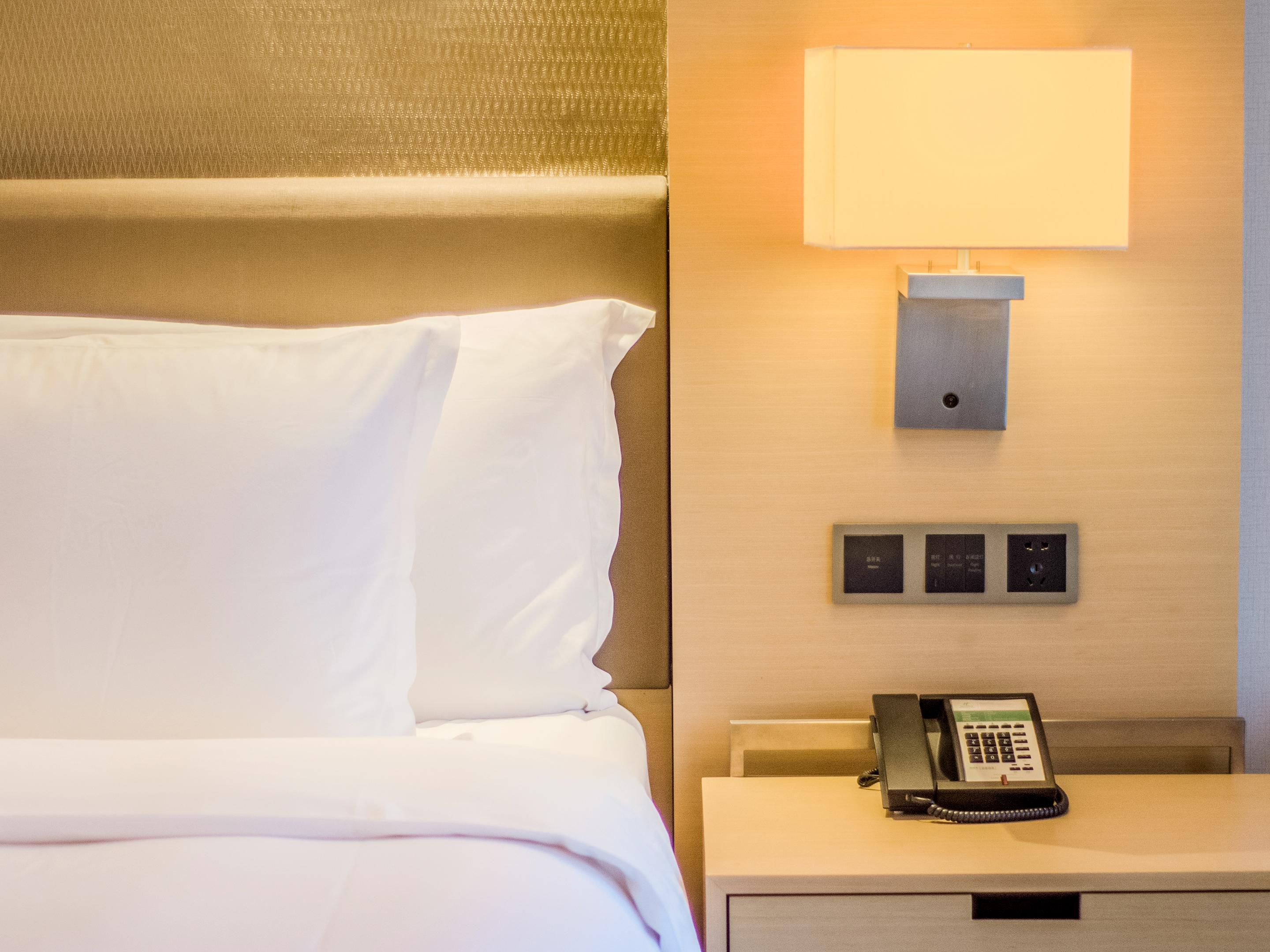 Holiday Inn Deluxe Room