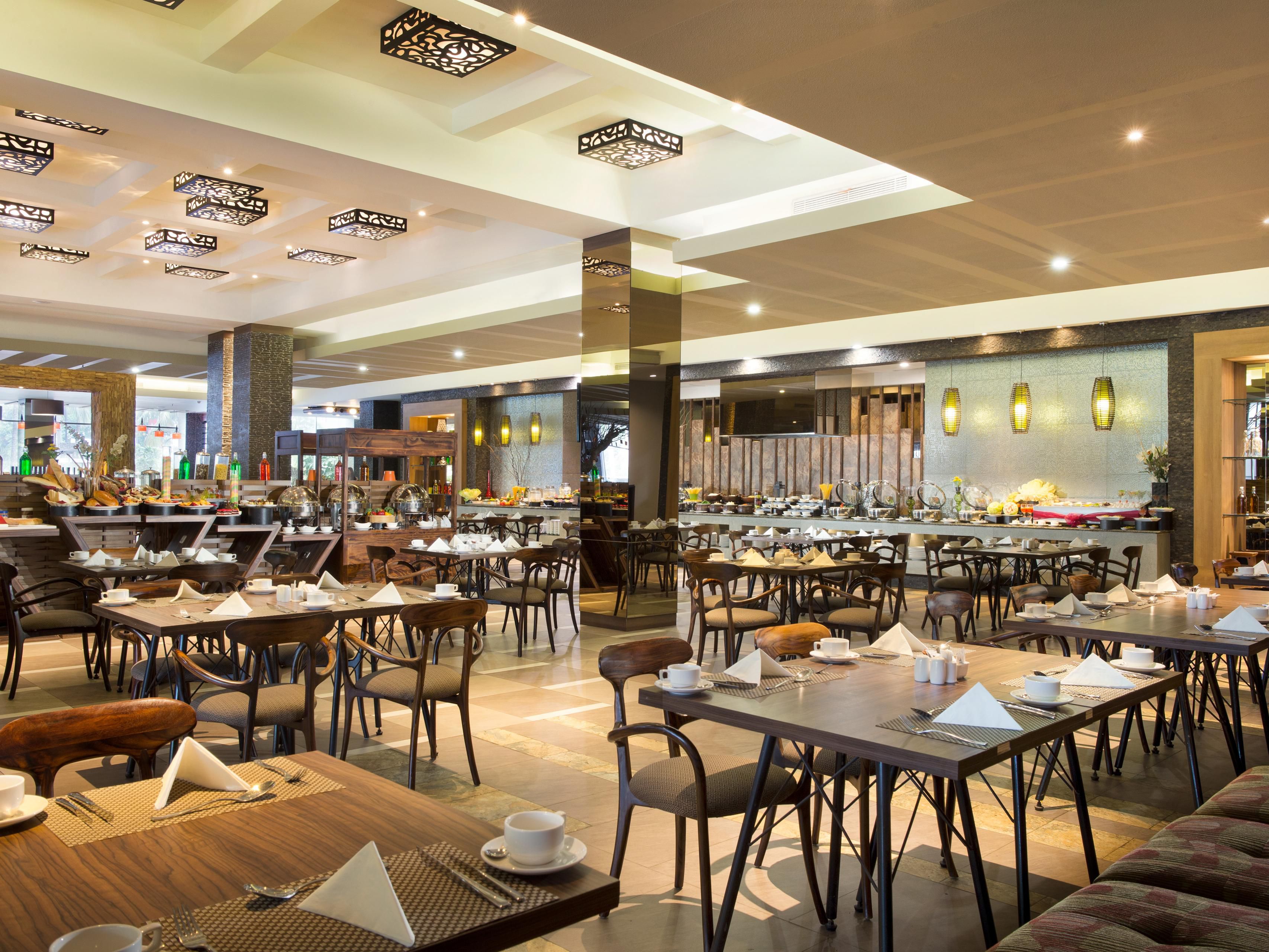 融合了充满活力和现代都市设计的所有餐厅。 DELIZIO融合了国际和本地风味以及高品质，为您的用餐体验增添了更多。在友好的服务文化的衬托下，DELIZIO与您的家人和朋友一起度过了一个特别的时刻