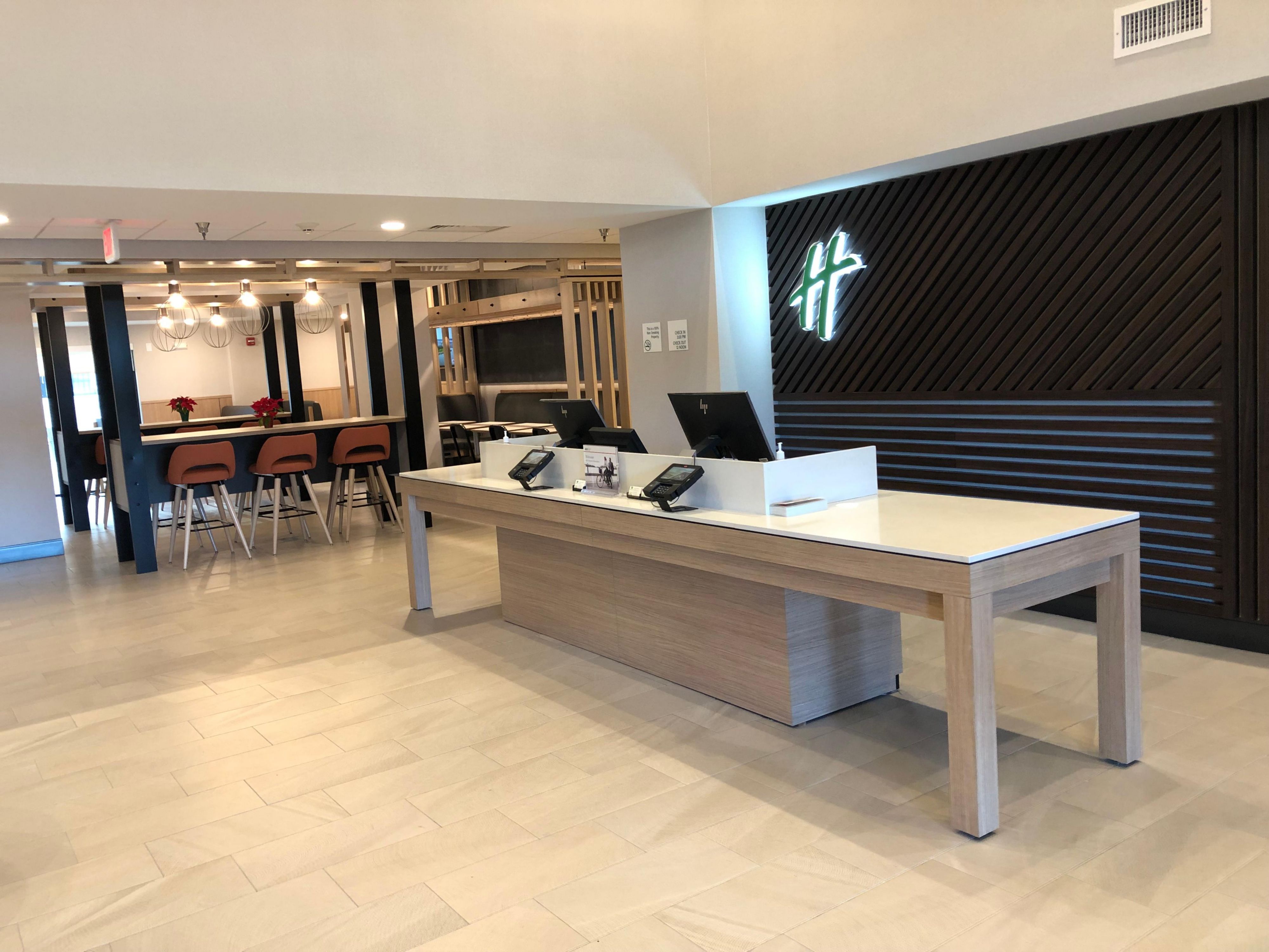 Experience genuine hospitality with our personalized service. From tailored recommendations to special requests, our attentive staff goes above and beyond to make your stay memorable. We’re here to ensure every detail is perfect, so you feel right at home from the moment you arrive.