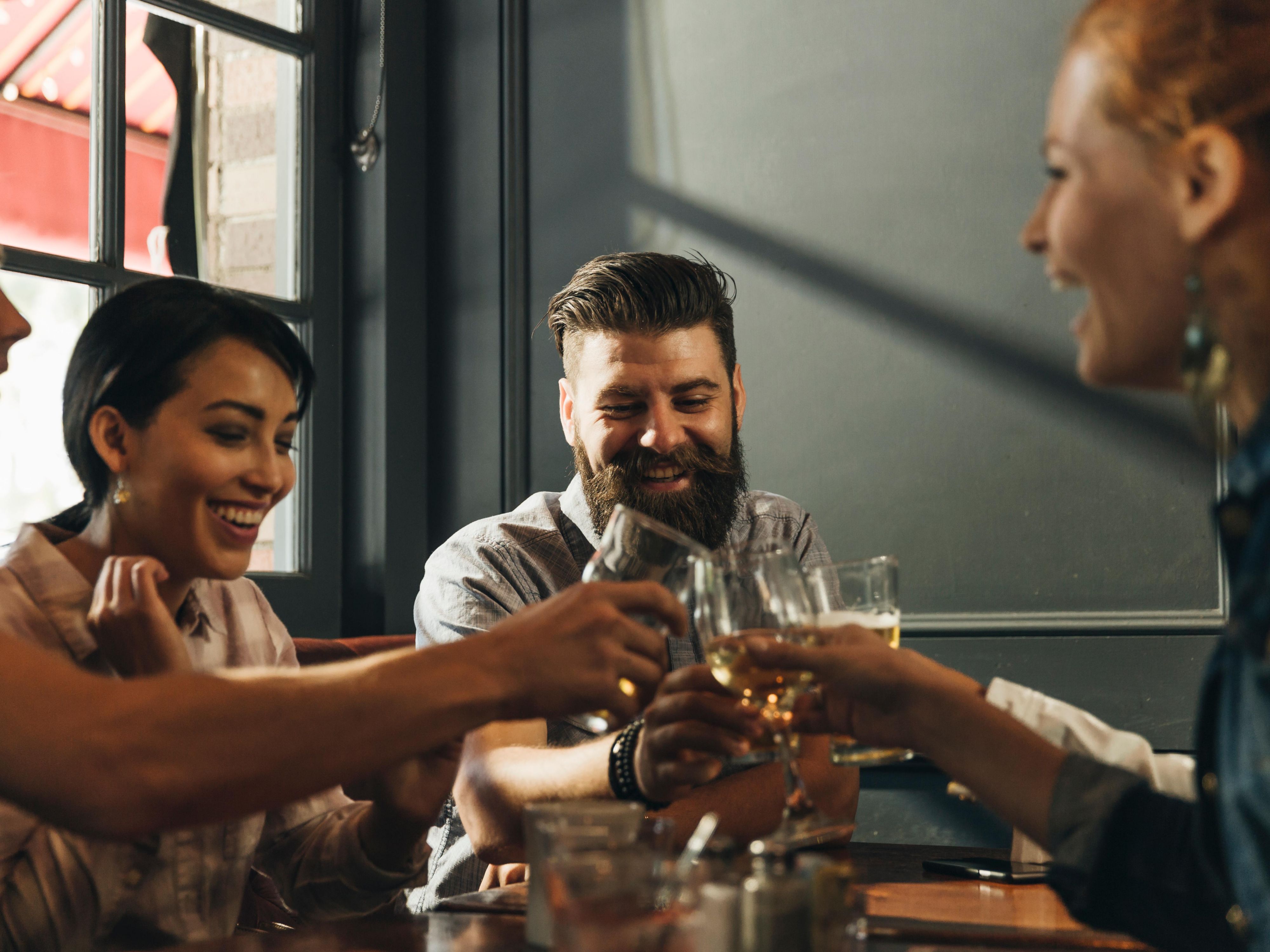 Unwind in downtown Columbia, SC, with weekday Happy Hour at our hotel — Monday through Friday, 5 to 7 p.m. Enjoy $5 domestic drafts and laid-back vibes, plus daily specials like Tuesday Burgers & Beer, Wind Down Wednesday, and Thirsty Thursday. Whether you're wrapping up meetings or meeting up with friends, it's the perfect way to end your day.
