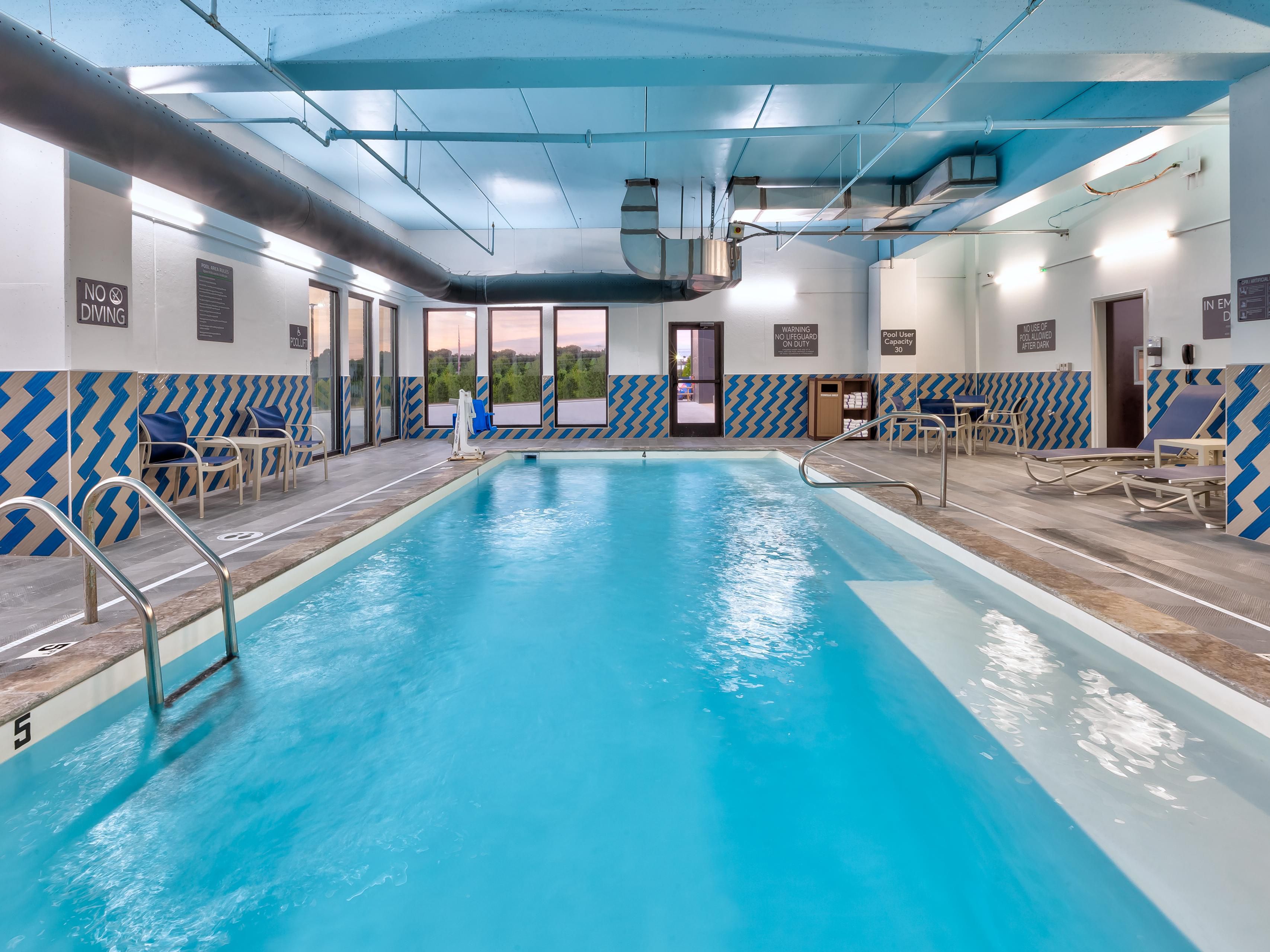 Take a refreshing dip in our indoor heated pool, open year-round from 6:30 AM to 12:00 AM. Start your day with invigorating laps, enjoy a mid-afternoon splash, or unwind in the evening with a leisurely swim. Whichever you prefer, our indoor pool oasis is the perfect place for recreation and relaxation.