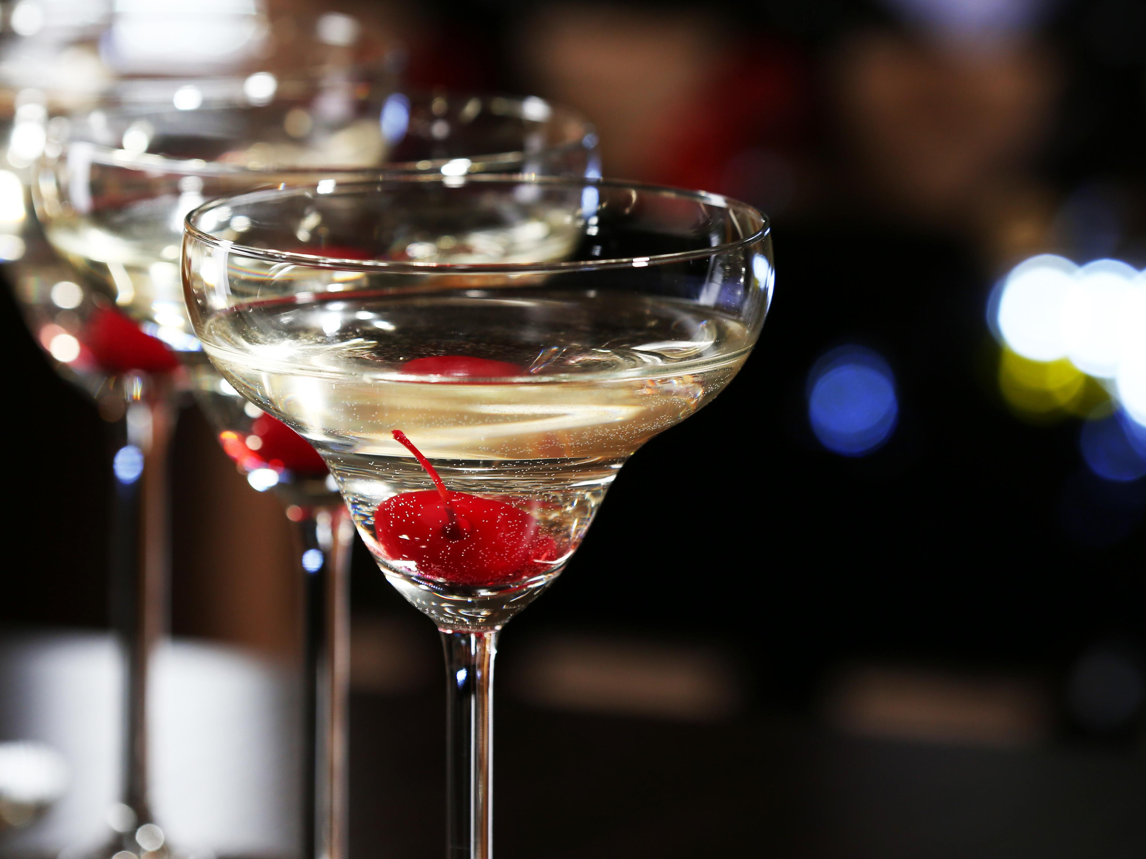 Here at the Holiday Inn Coventry, we offer a number of private dining solutions. Whether you're looking to organize an intimate dinner for 10, or a large celebratory dinner for up to 150 guests, we have the perfect space for your event.